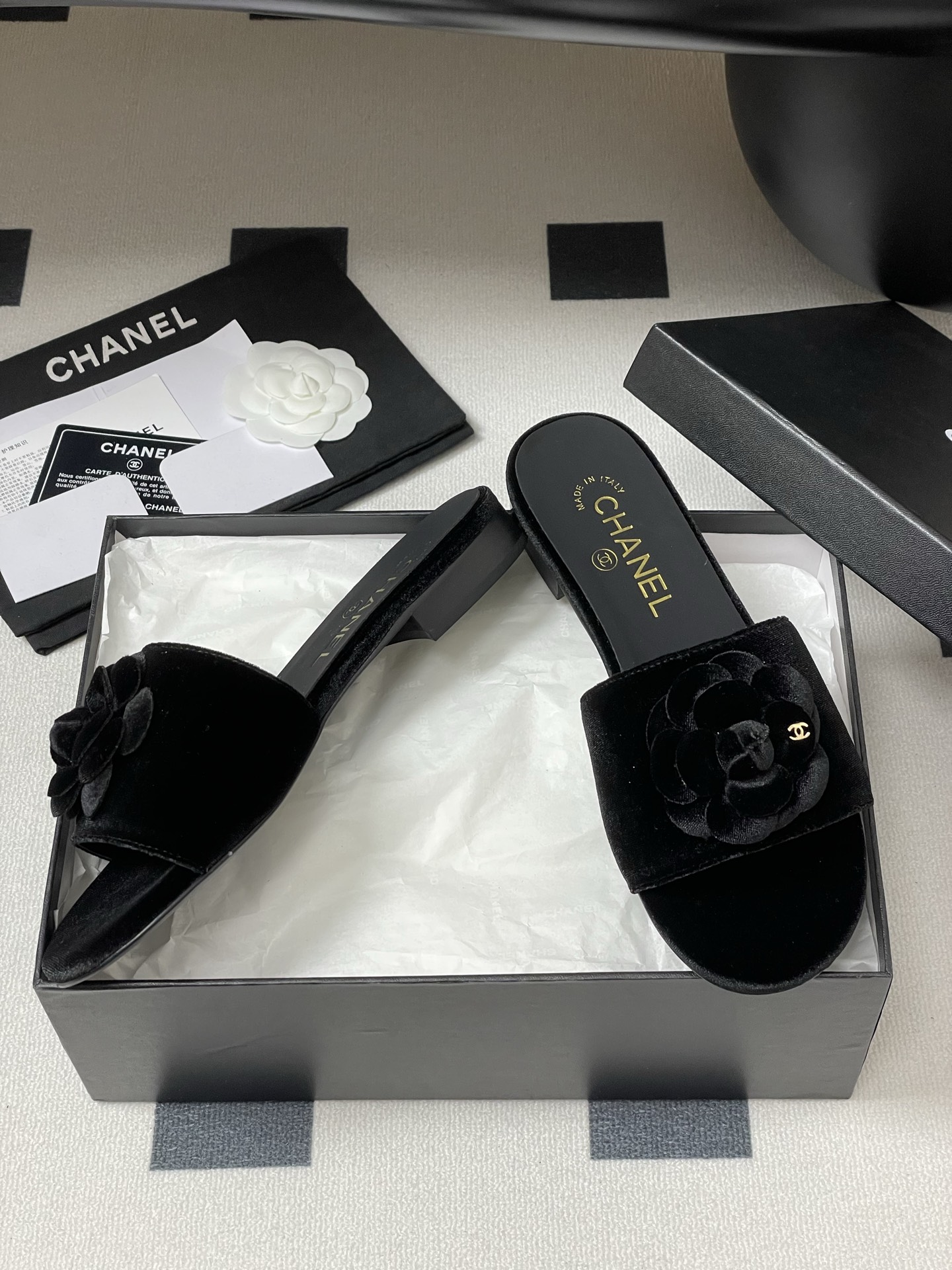 Chan*l 2025 Slides-1CM（EU35-41)