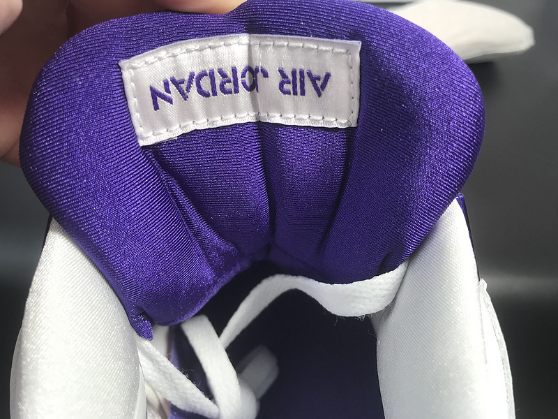 Air Jordan 4 “ Red Metallic”CT8527-115