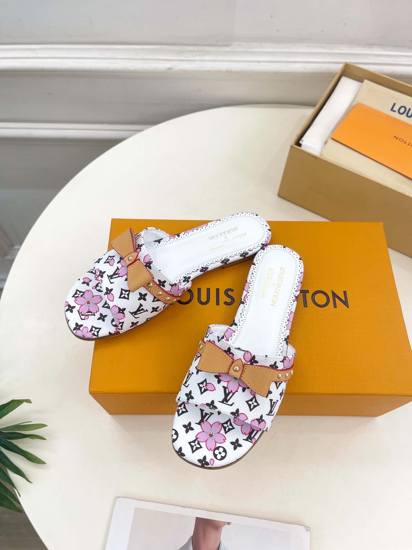 Louis Vuitton 2025SS Slides(EU35-42)