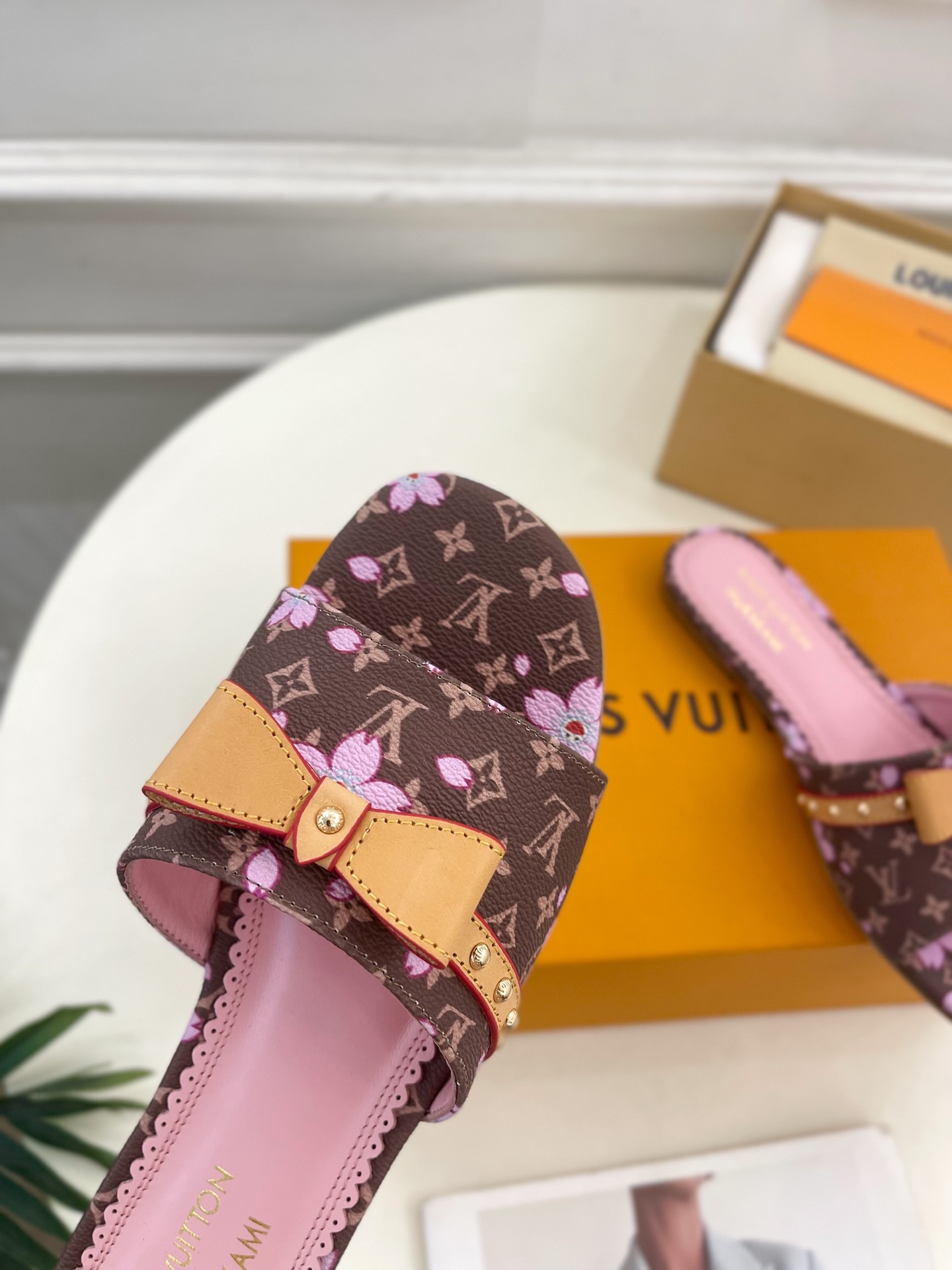 Louis Vuitton 2025SS Slides(EU35-42)