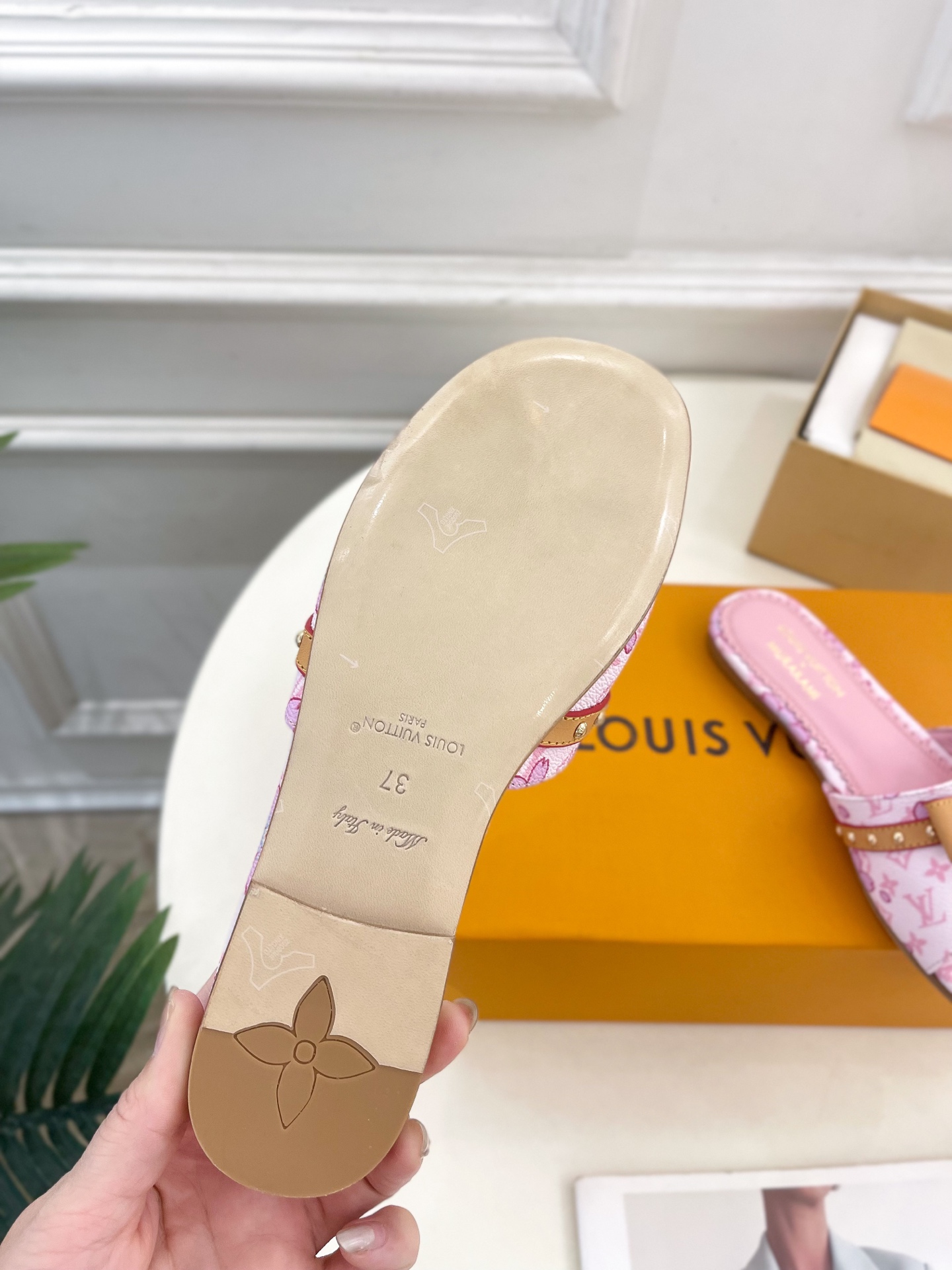 Louis Vuitton 2025SS Slides(EU35-42)
