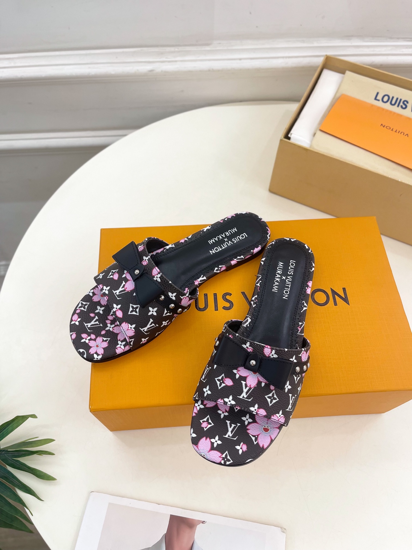 Louis Vuitton 2025SS Slides(EU35-42)