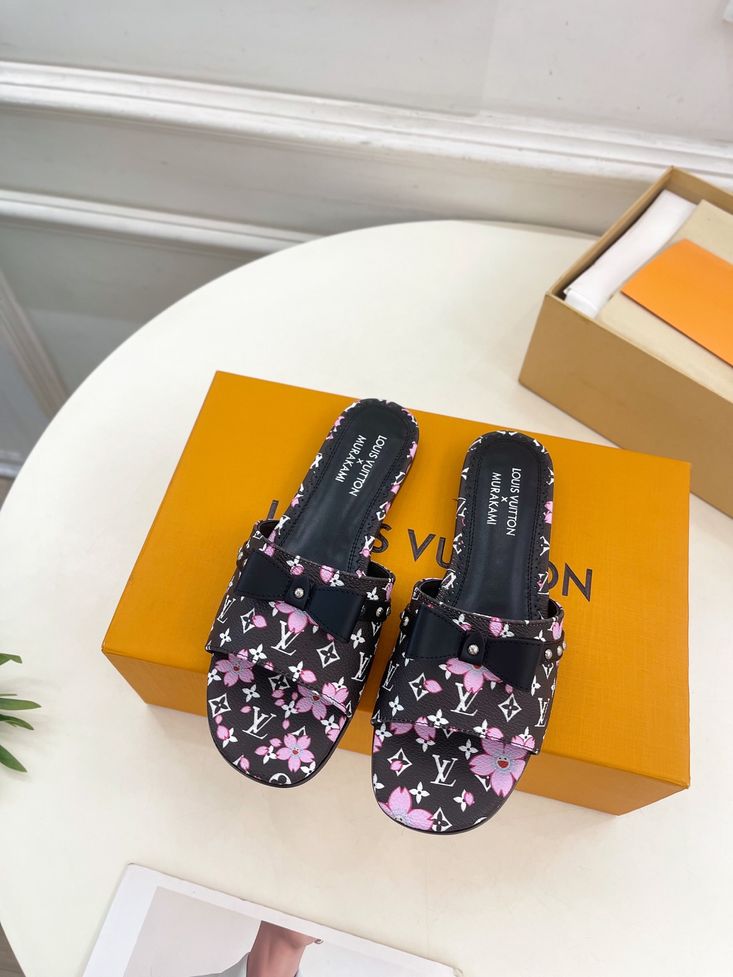 Louis Vuitton 2025SS Slides(EU35-42)