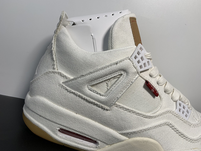 Levi’s x Air Jordan 4 AO2571-100