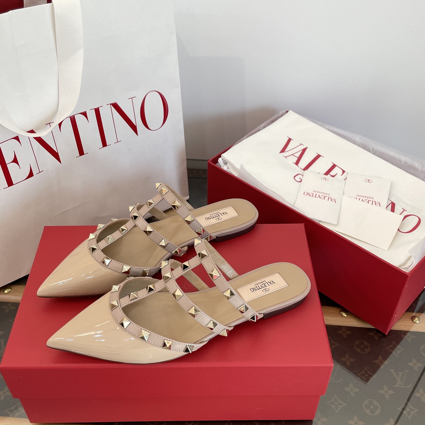 Valentino Rockstud  Flat Patent Leather(EU35-41)