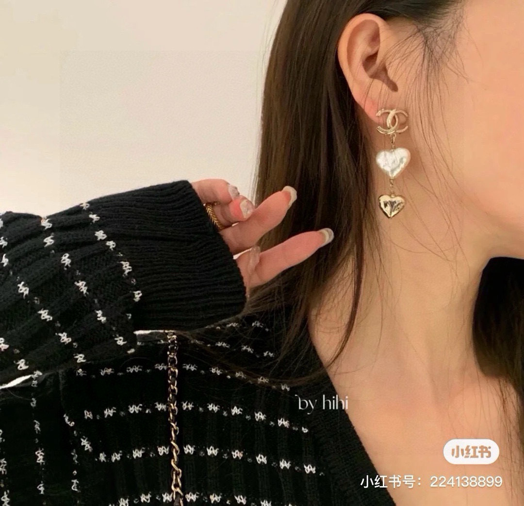 Chan*l Earring