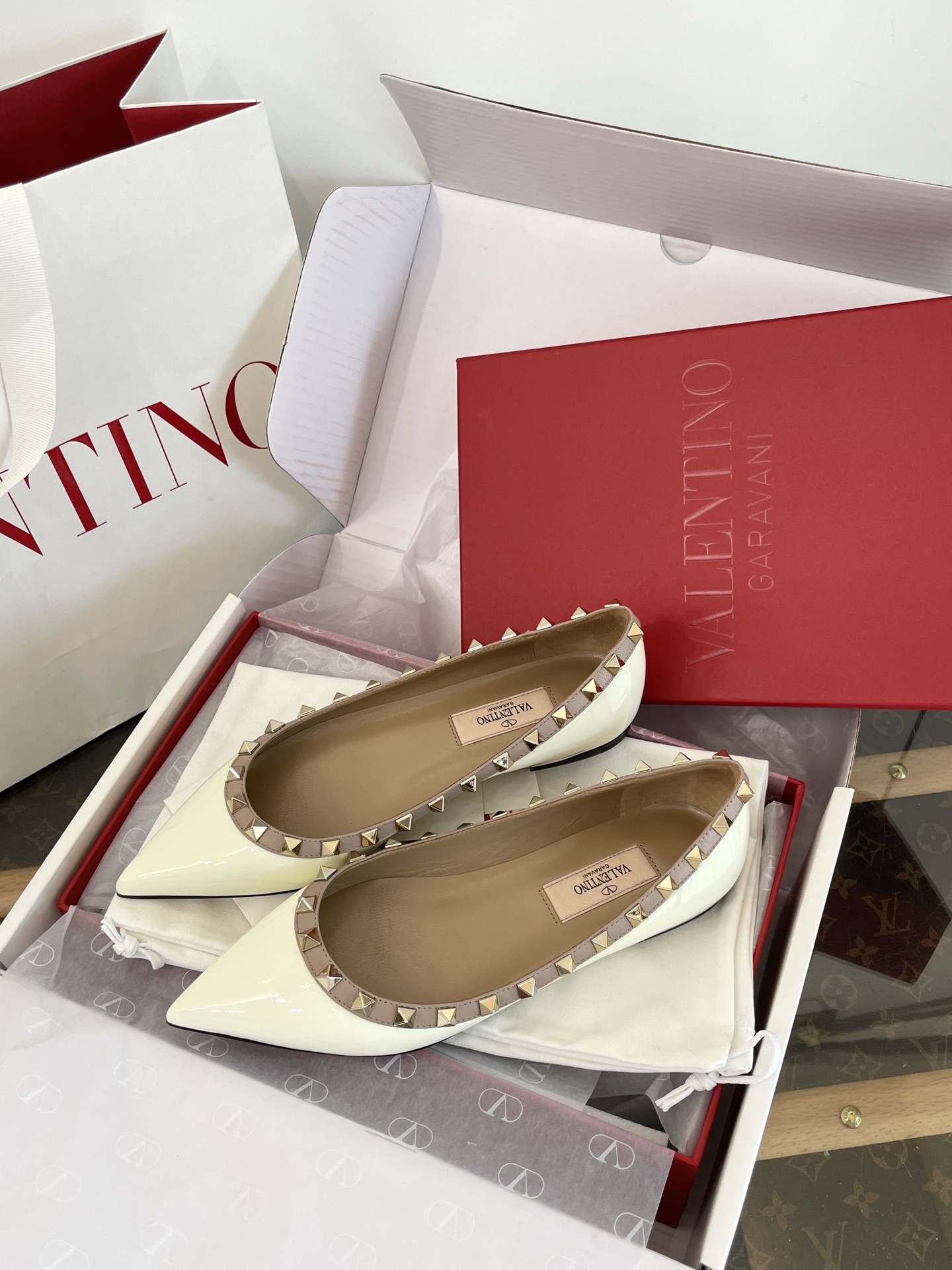 Valentino Rockstud Flat(EU35-41)