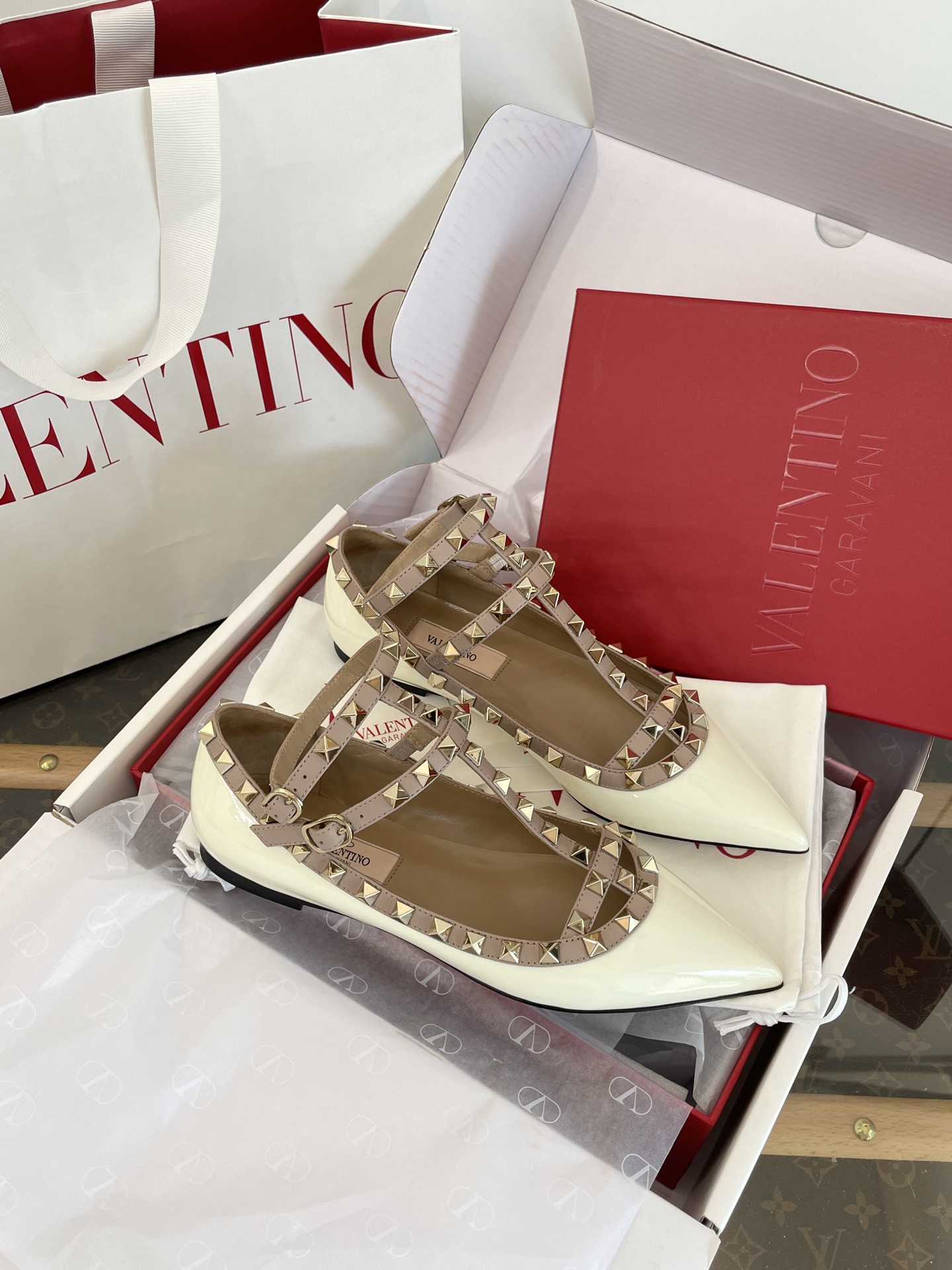 Valentino Rockstud Flat(EU35-41)