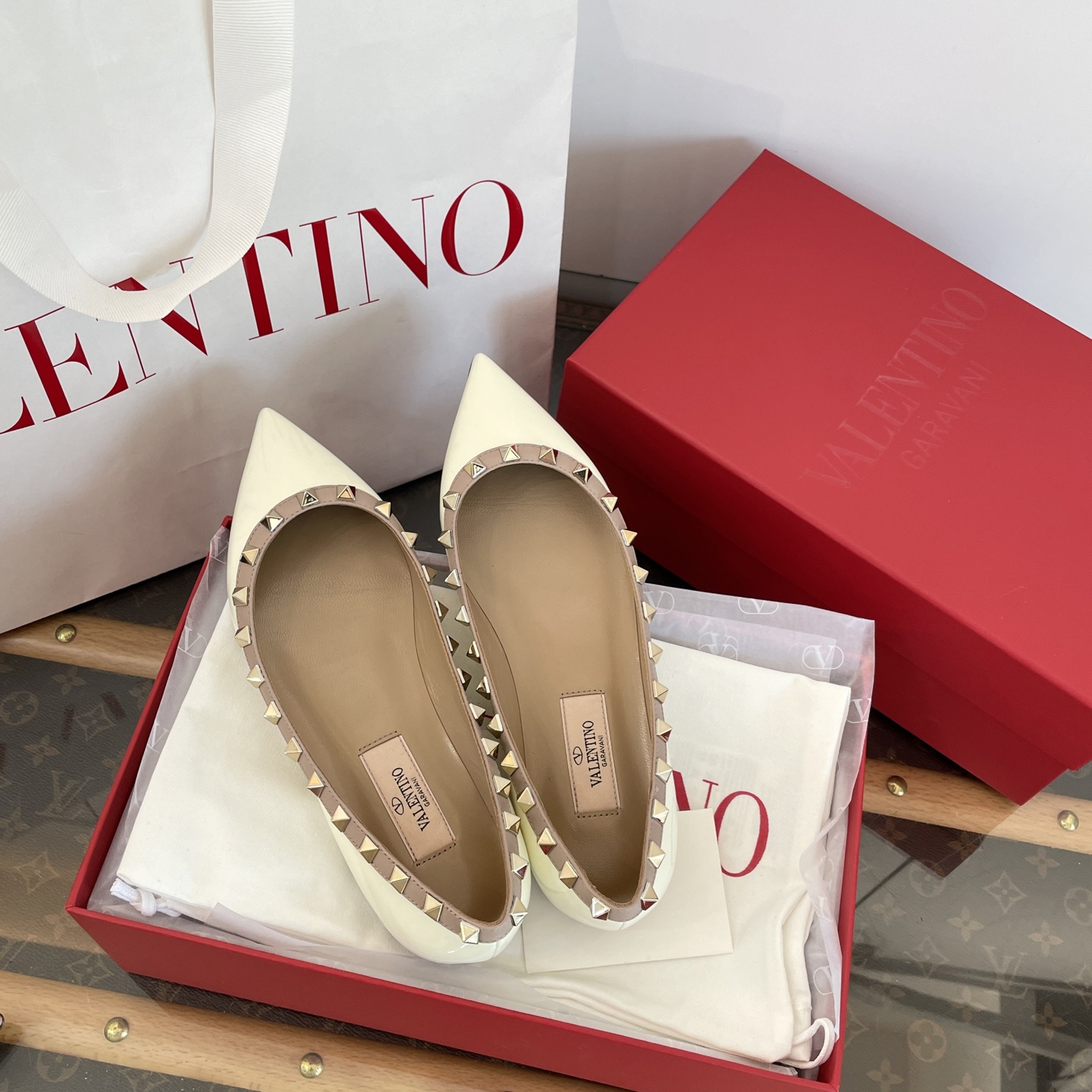 Valentino Rockstud Flat(EU35-41)