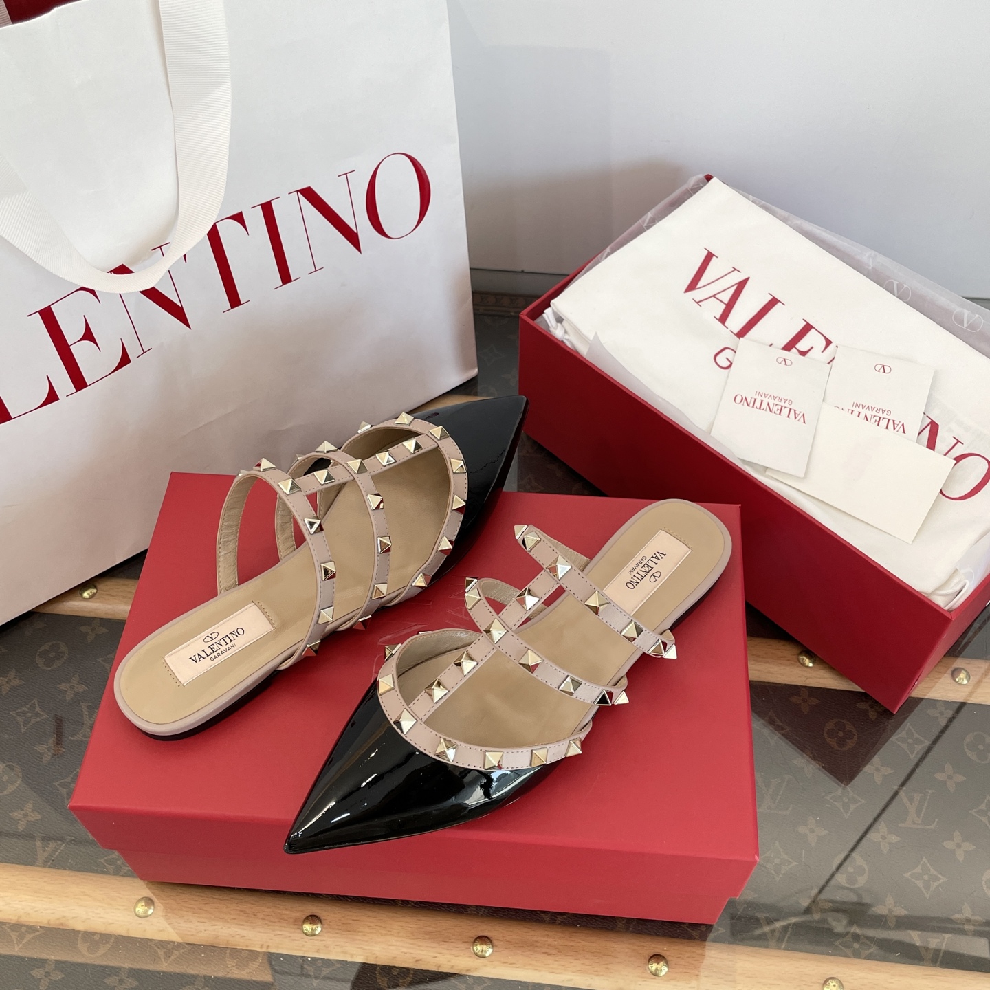 Valentino Rockstud  Flat Patent Leather(EU35-41)