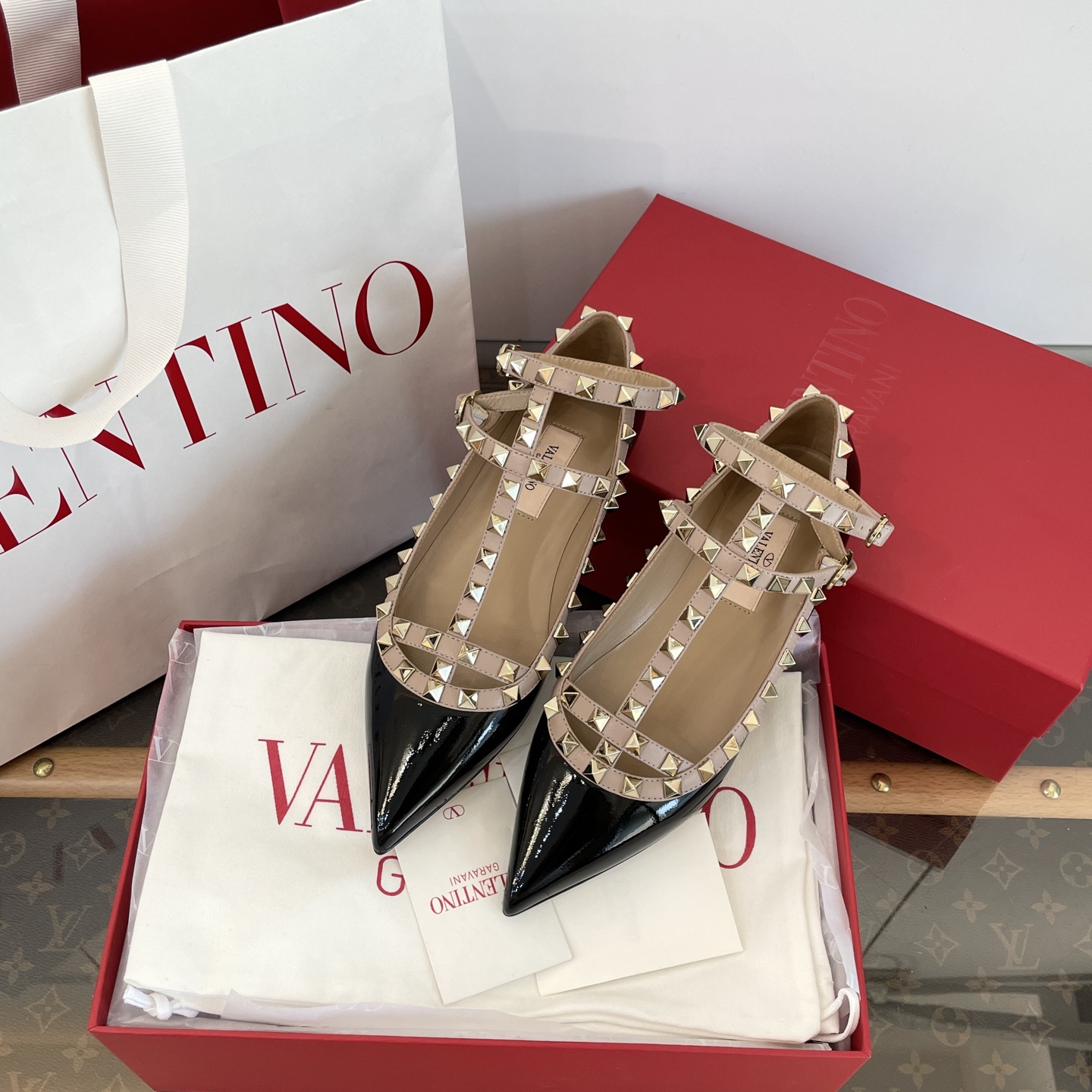 Valentino Rockstud Flat(EU35-41)