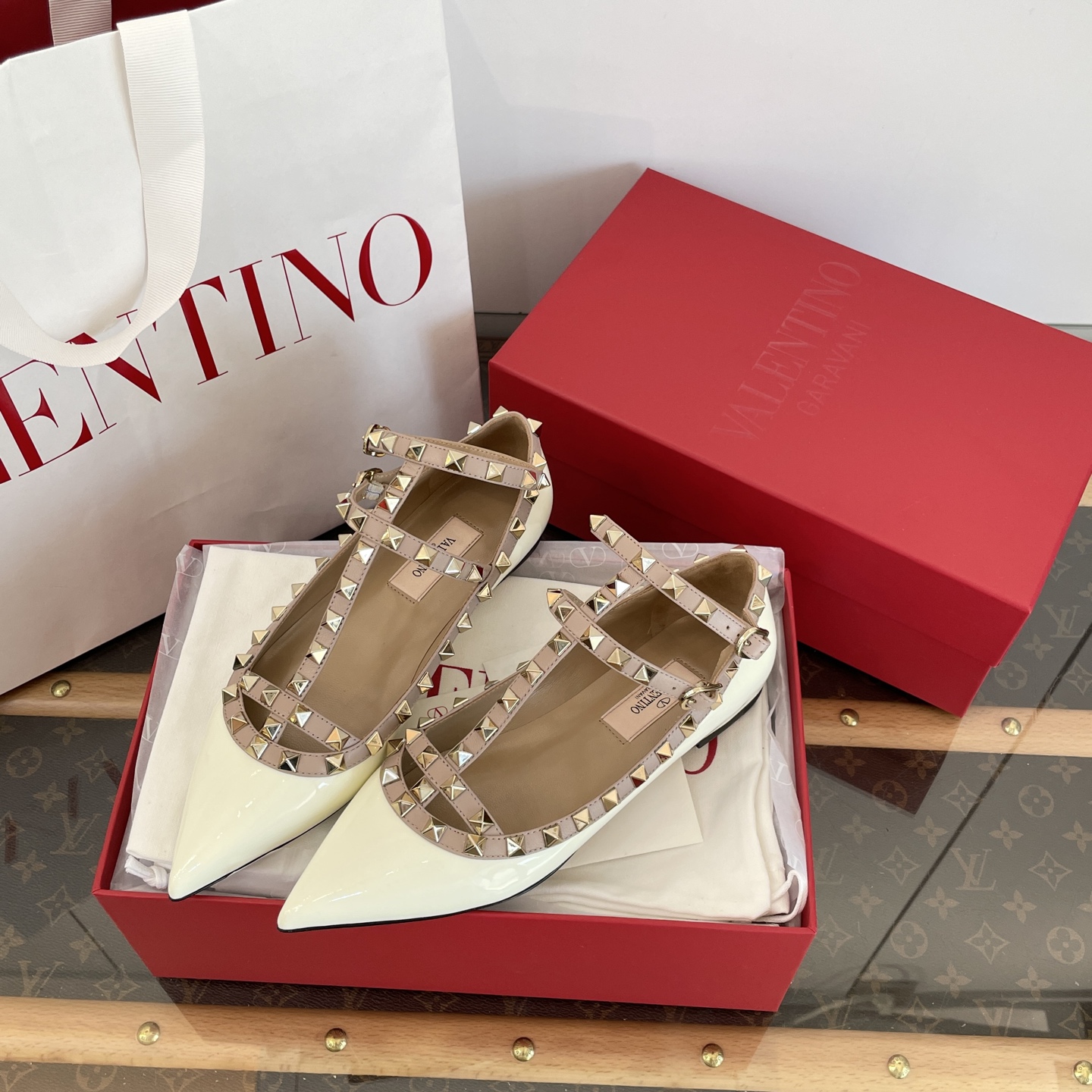 Valentino Rockstud Flat(EU35-41)