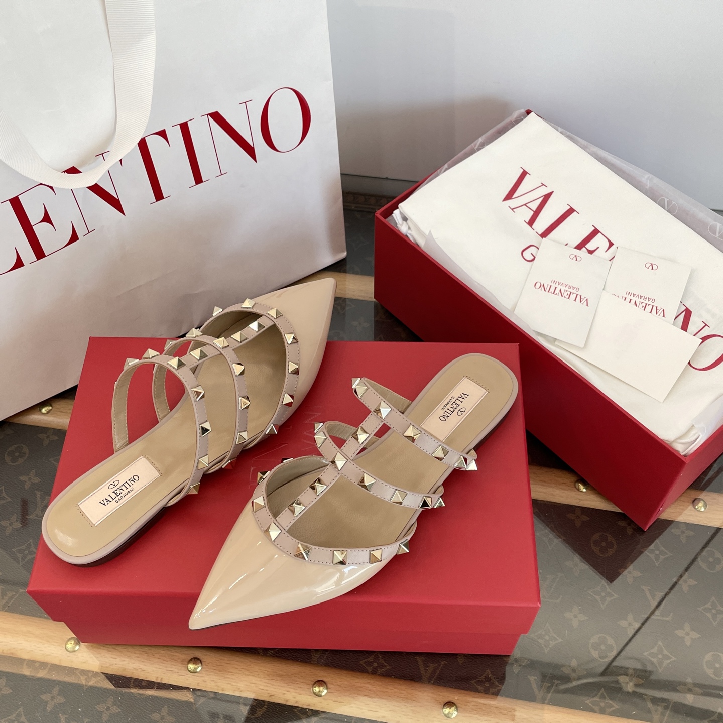 Valentino Rockstud  Flat Patent Leather(EU35-41)