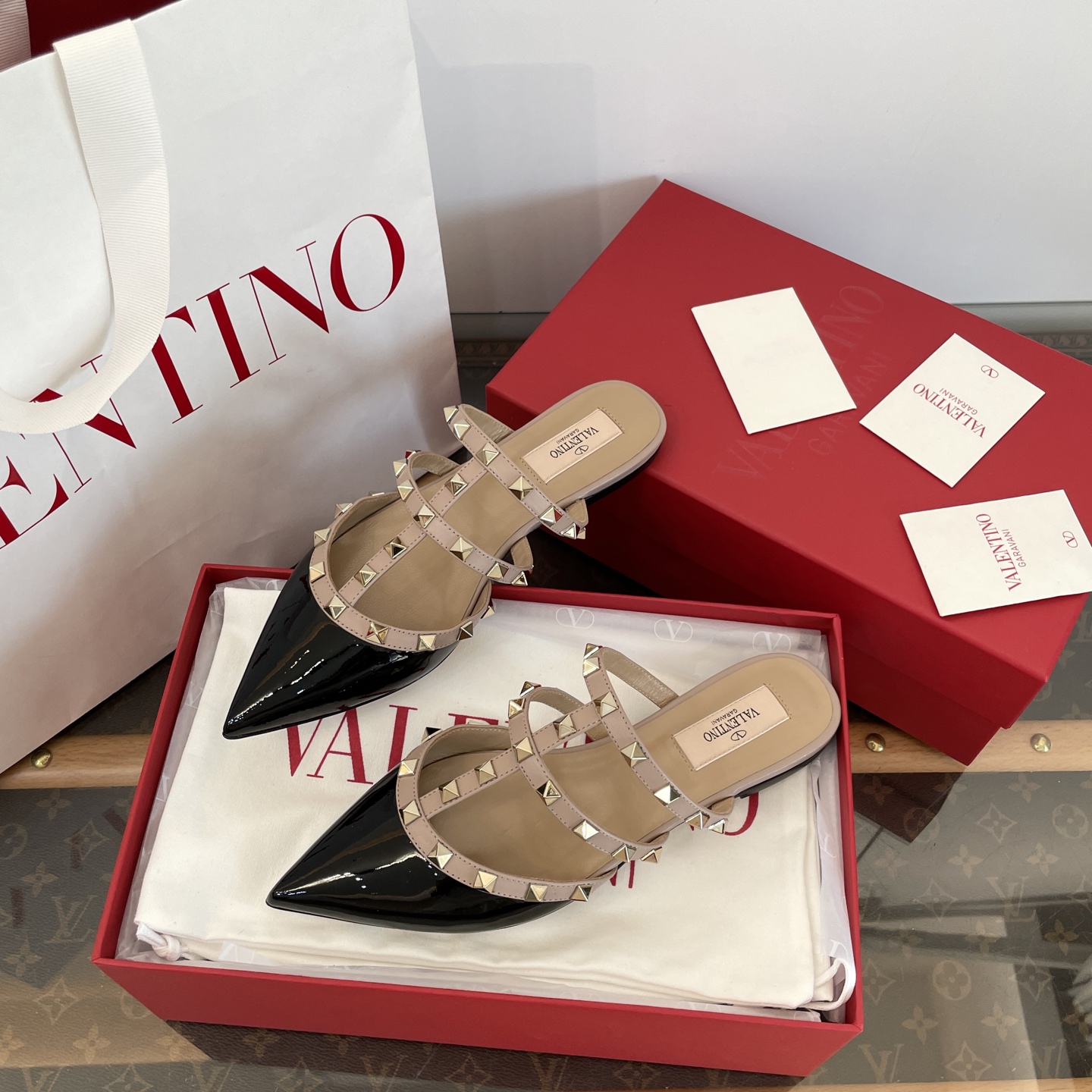 Valentino Rockstud  Flat Patent Leather(EU35-41)