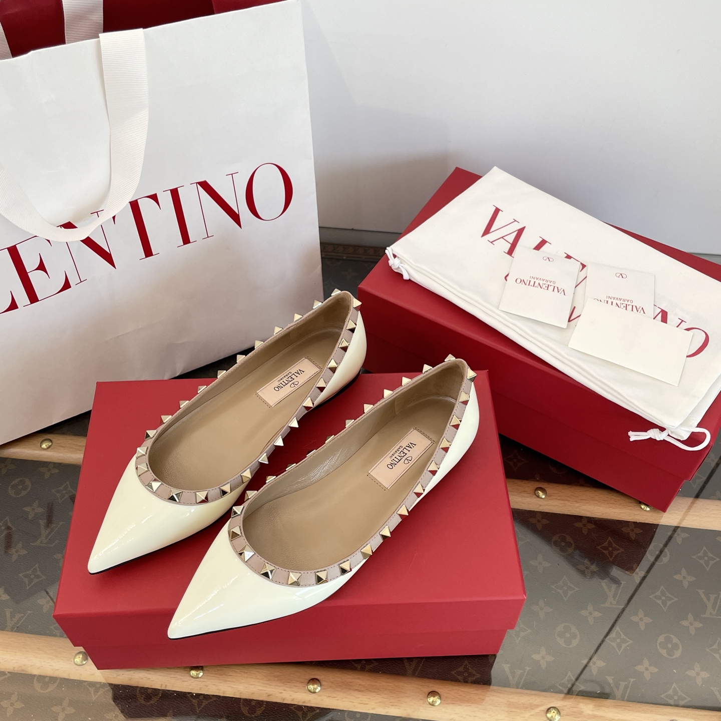 Valentino Rockstud Flat(EU35-41)