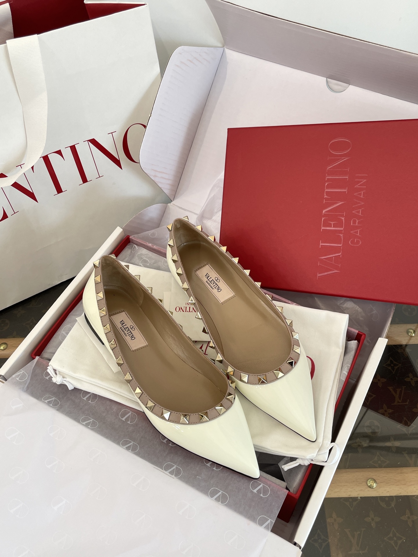 Valentino Rockstud Flat(EU35-41)