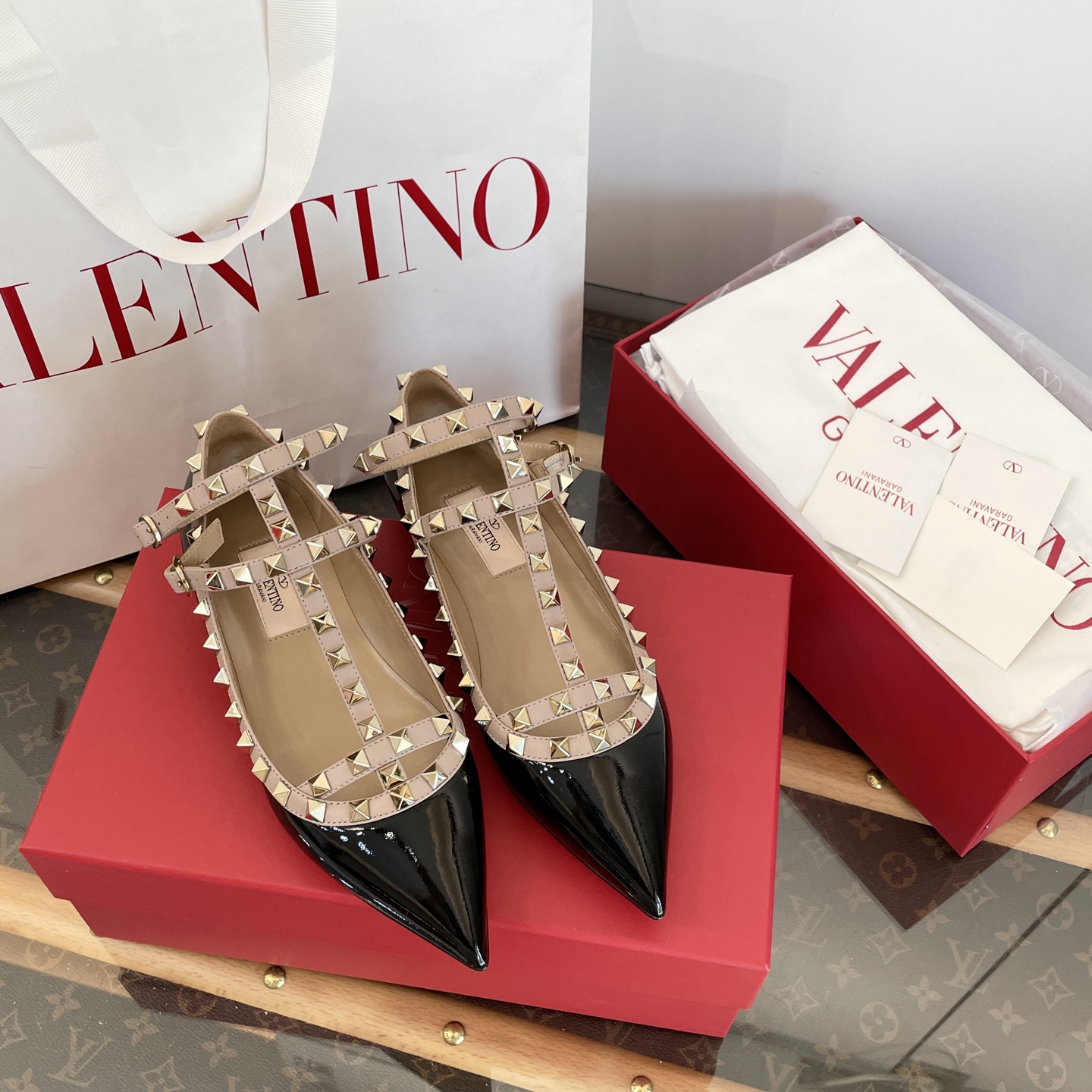 Valentino Rockstud Flat(EU35-41)