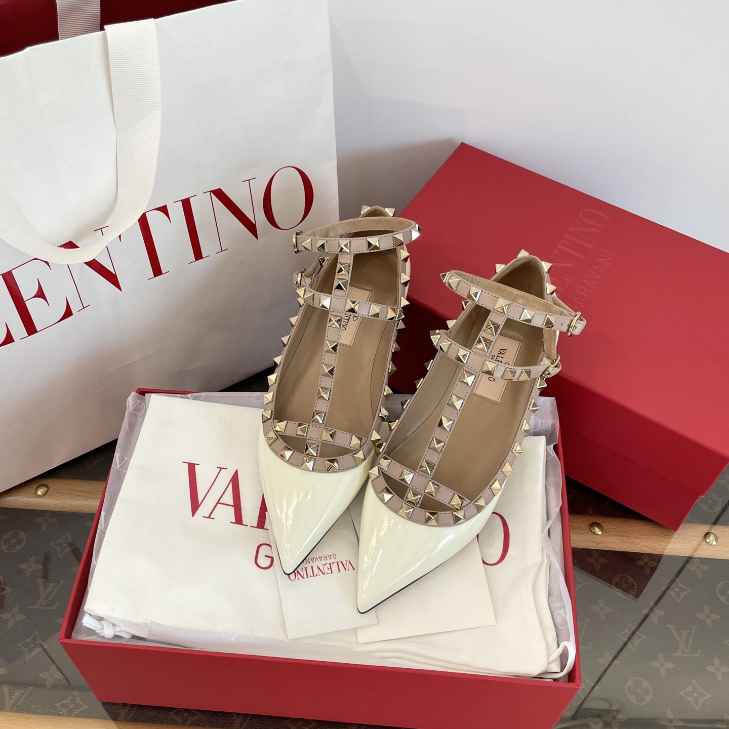 Valentino Rockstud Flat(EU35-41)