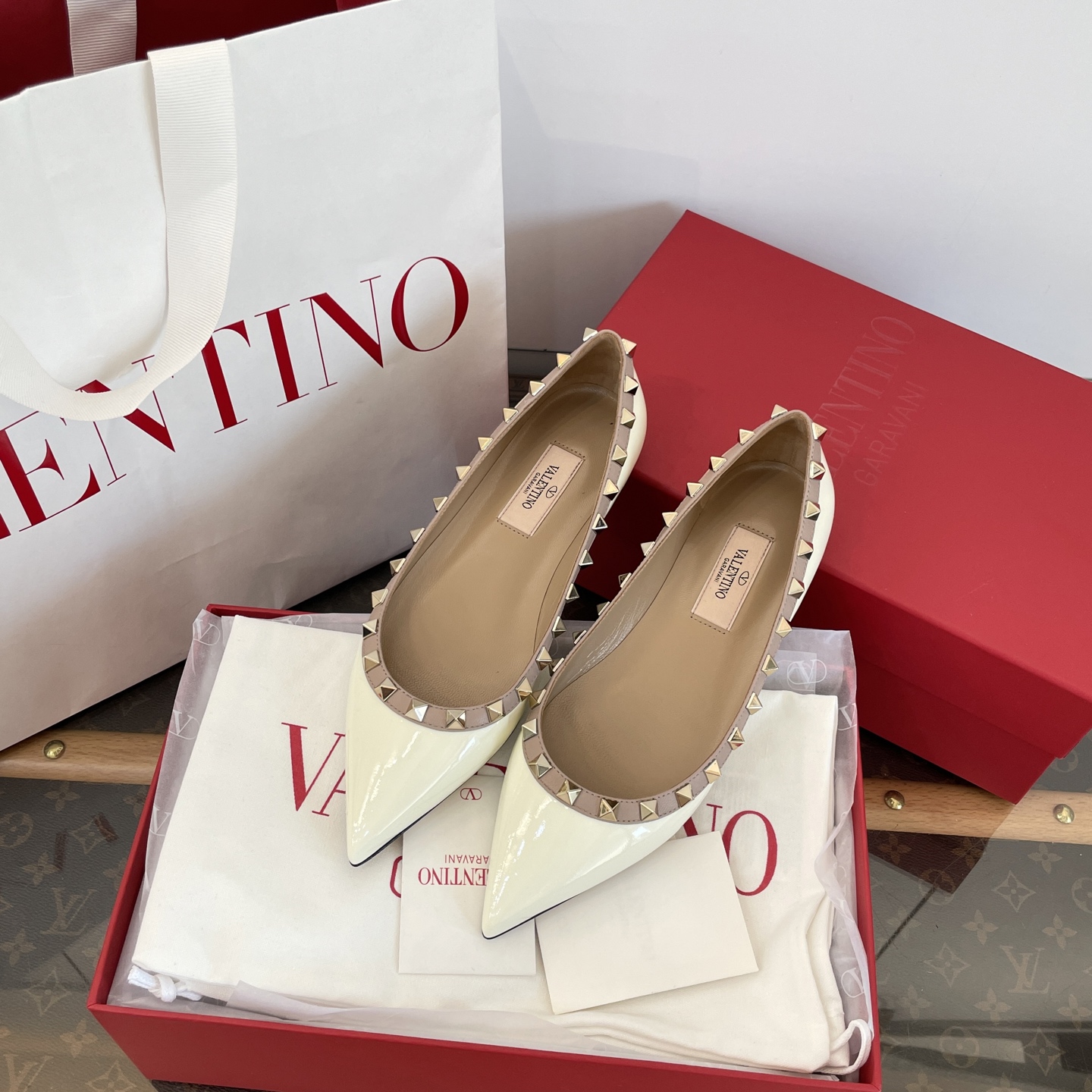 Valentino Rockstud Flat(EU35-41)