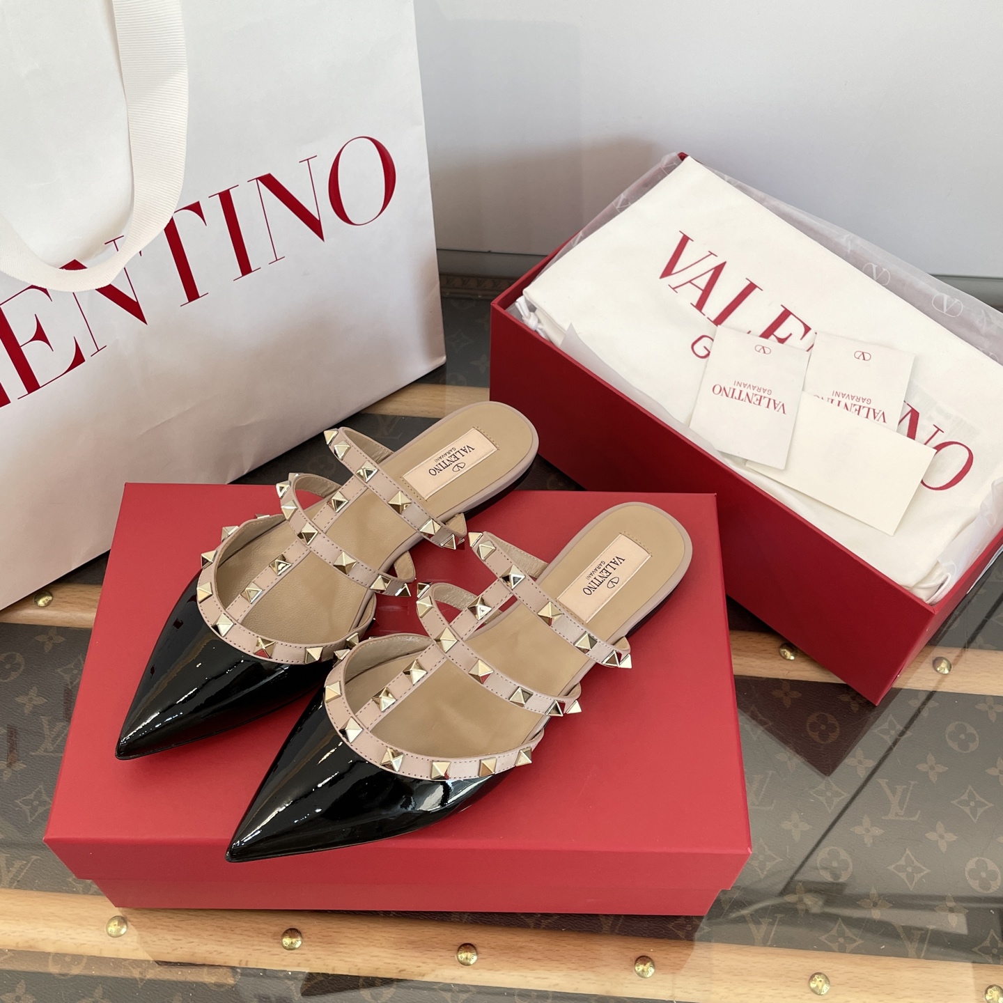Valentino Rockstud  Flat Patent Leather(EU35-41)