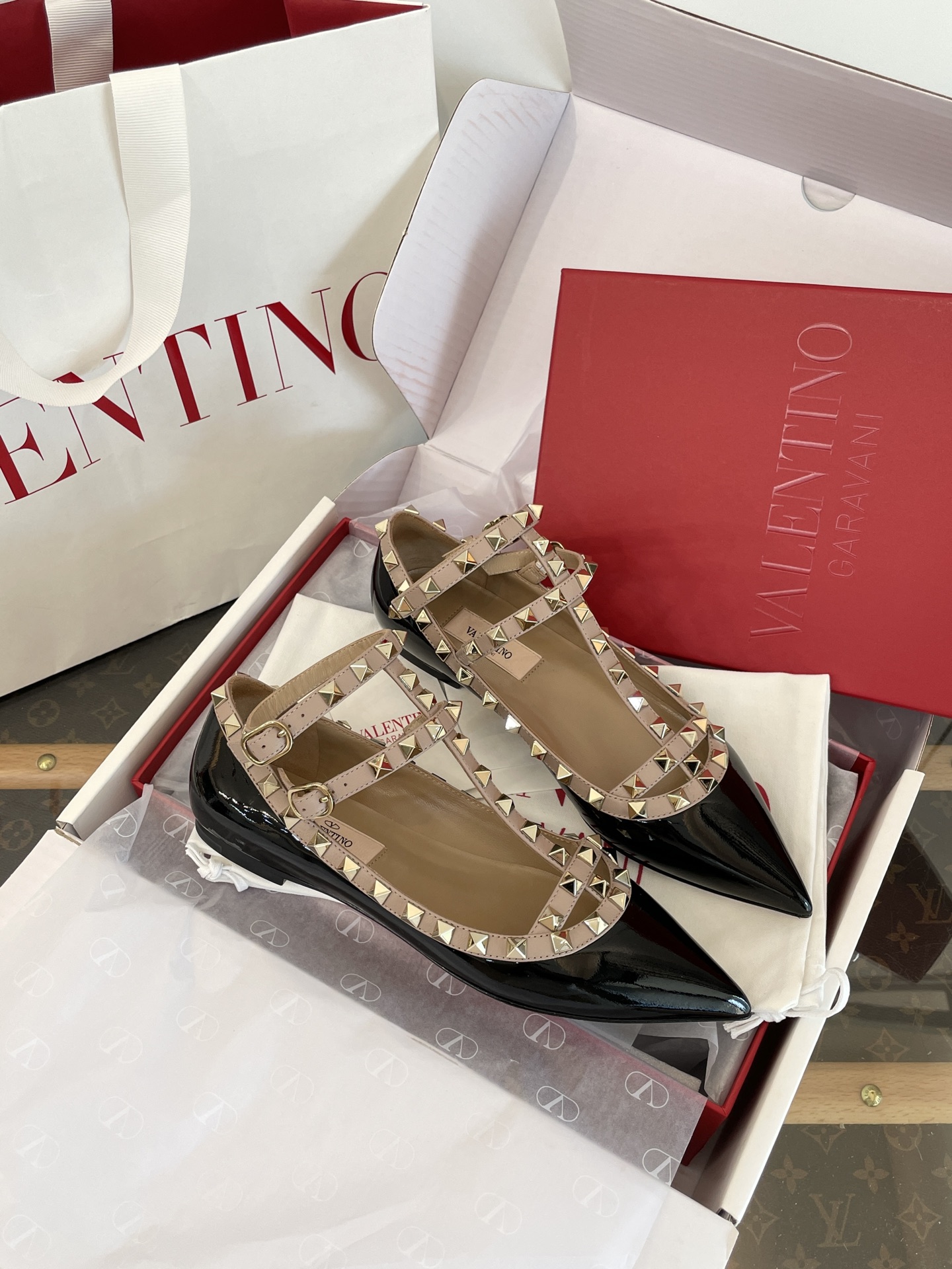 Valentino Rockstud Flat(EU35-41)