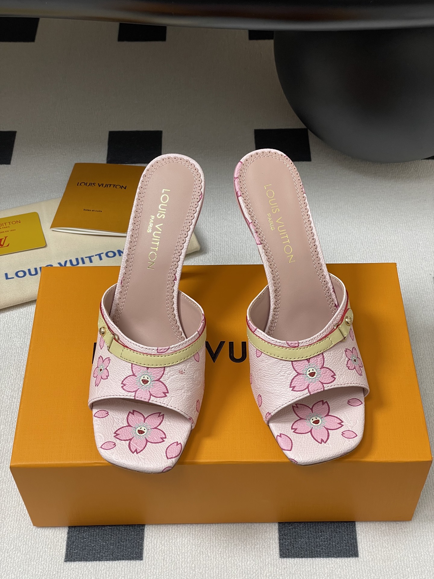 Louis Vuitton 2025SS Slides(EU35-41)-9CM