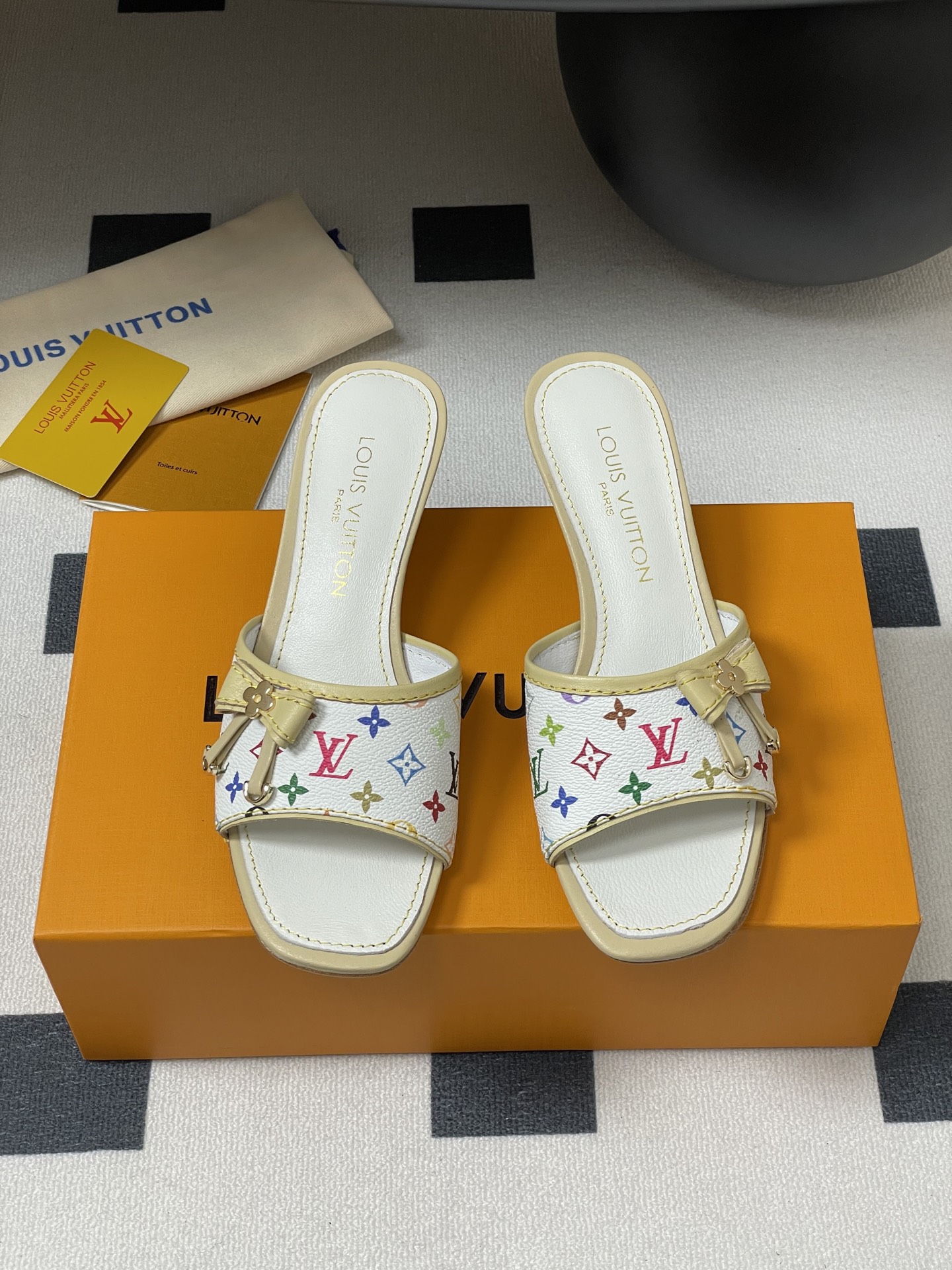 Louis Vuitton 2025SS Slides(EU35-41)-3CM