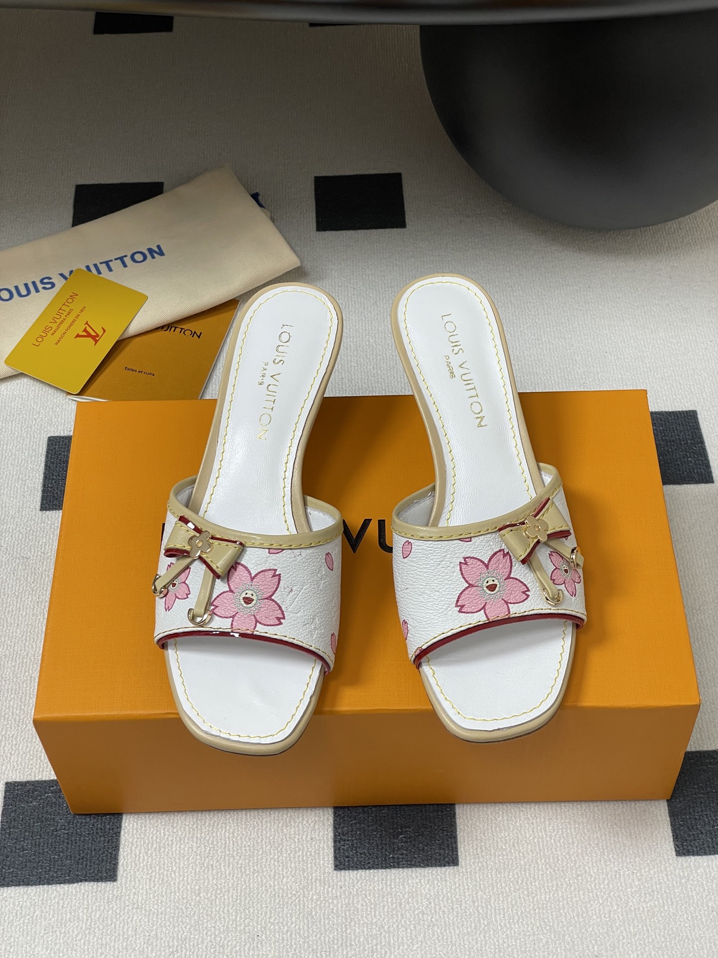 Louis Vuitton 2025SS Slides(EU35-41)-3CM