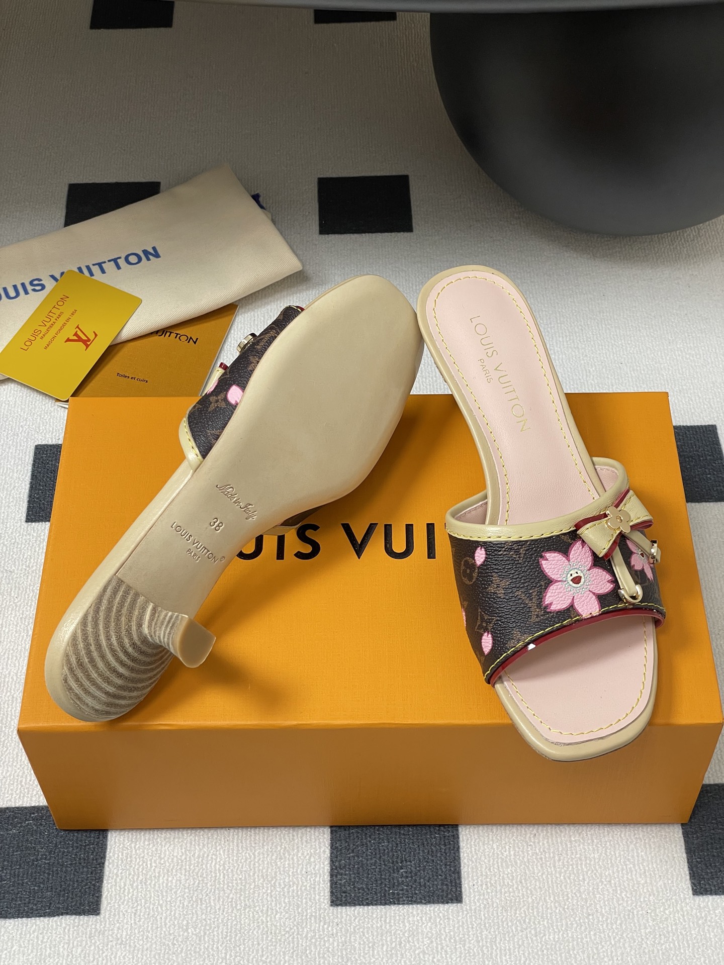 Louis Vuitton 2025SS Slides(EU35-41)-3CM