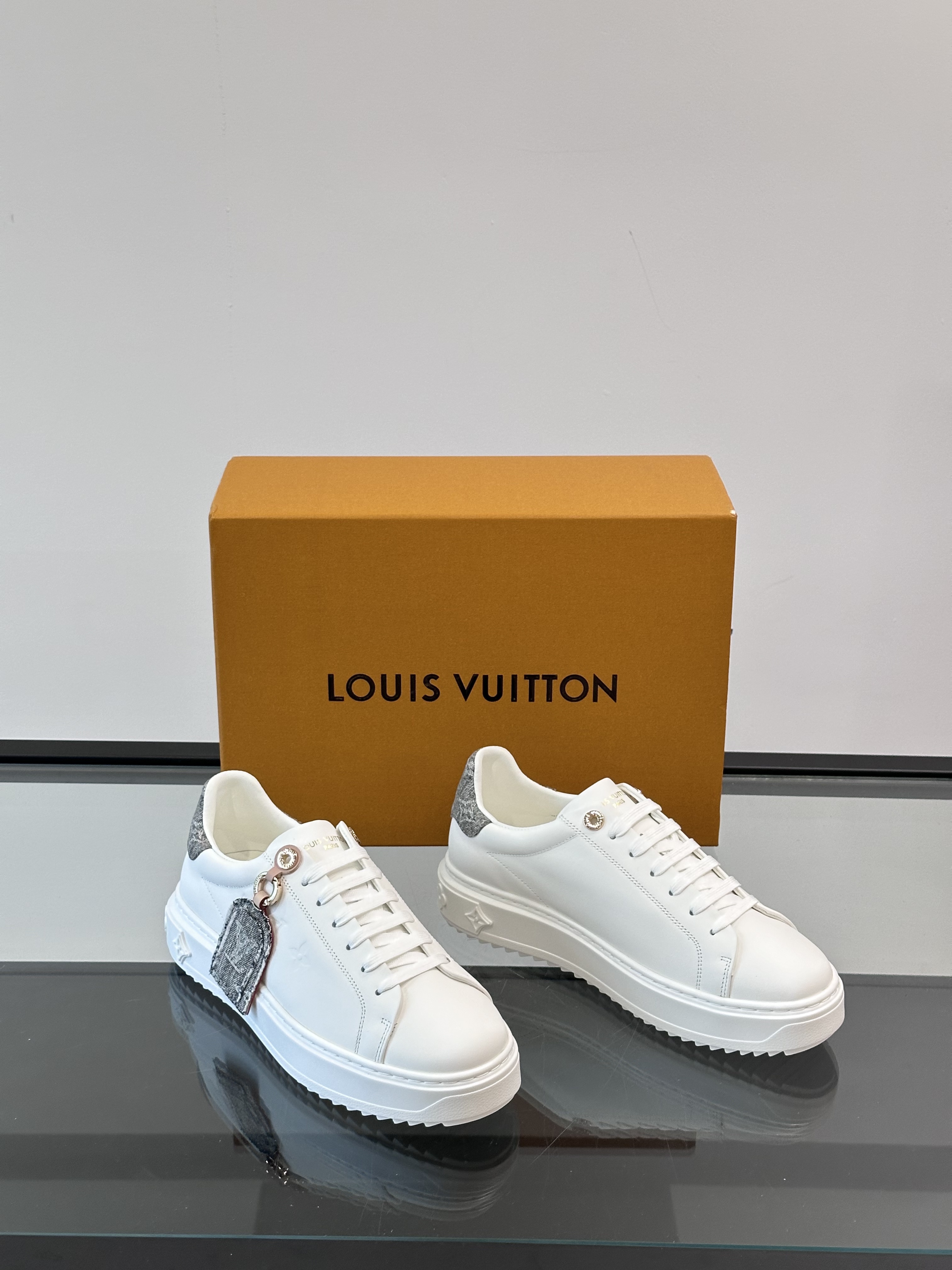 Louis Vuitton Trainer Sneakers(EU35-45)