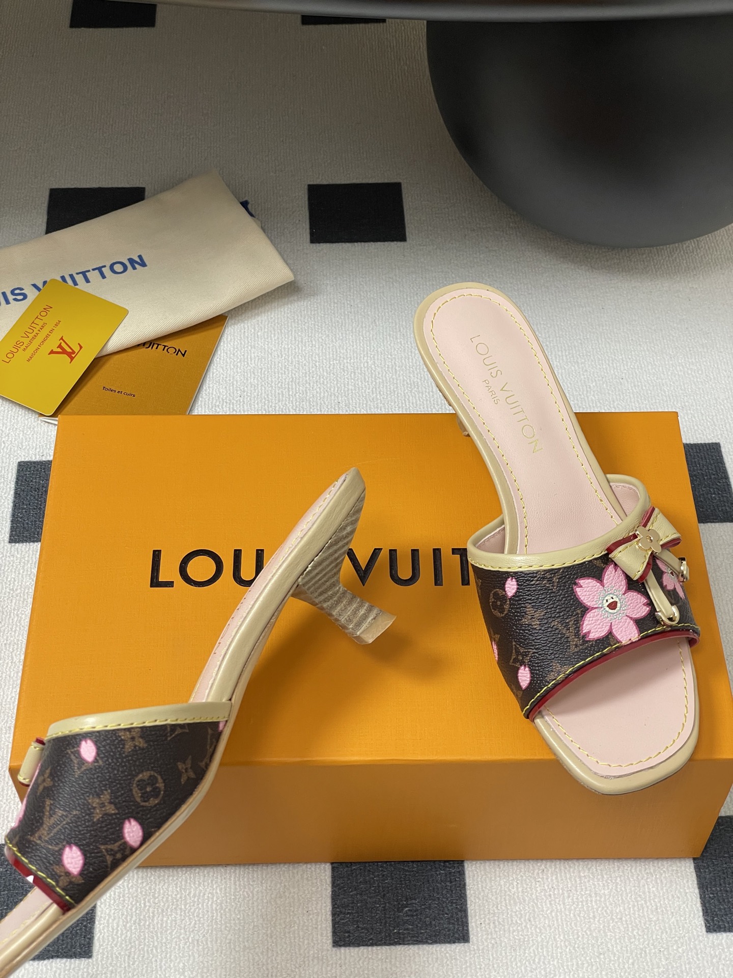 Louis Vuitton 2025SS Slides(EU35-41)-3CM