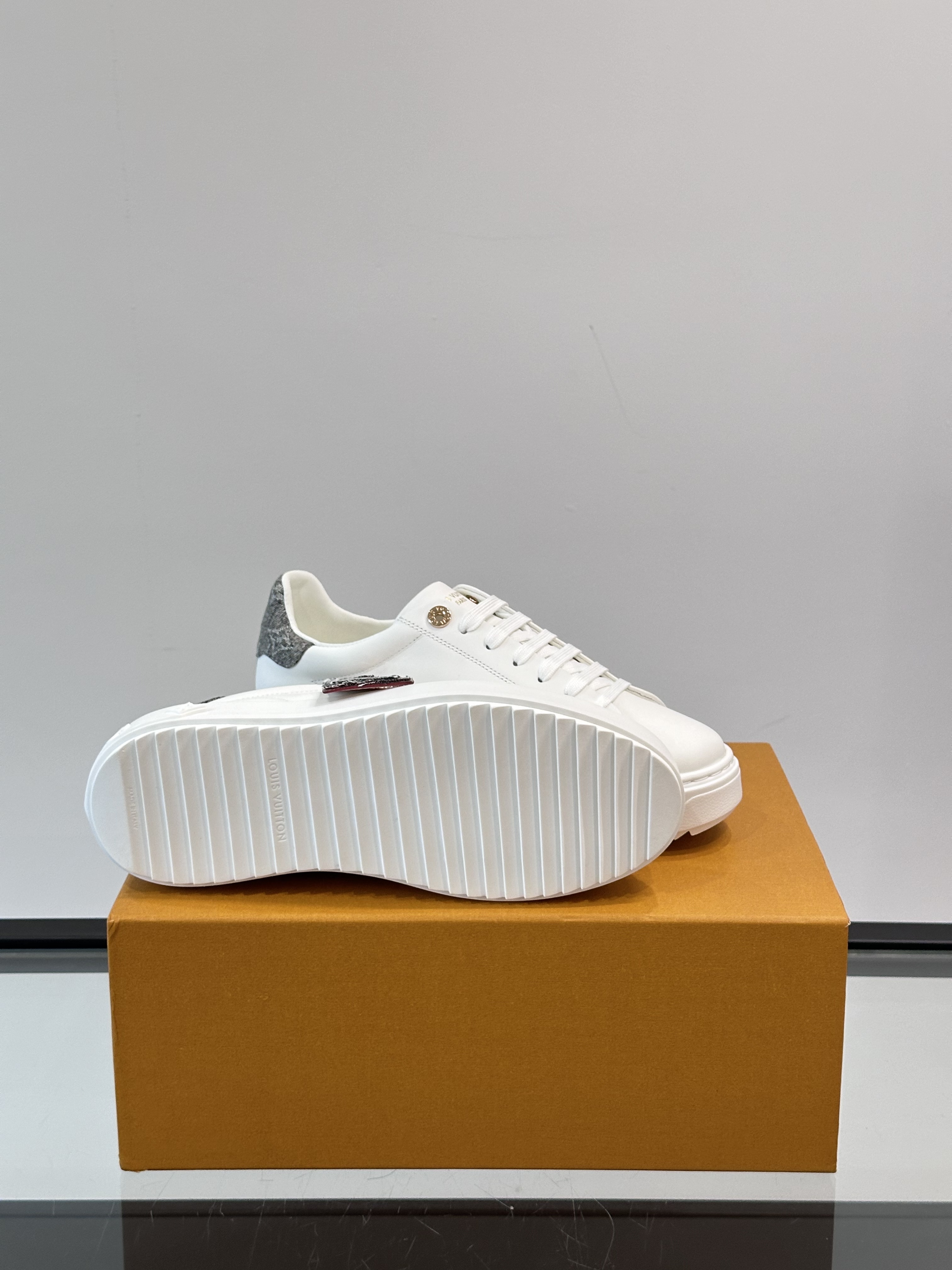 Louis Vuitton Trainer Sneakers(EU35-45)