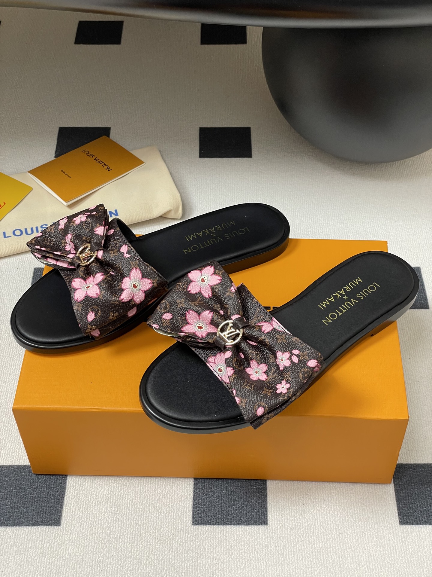 Louis Vuitton 2025SS Slides(EU35-42)