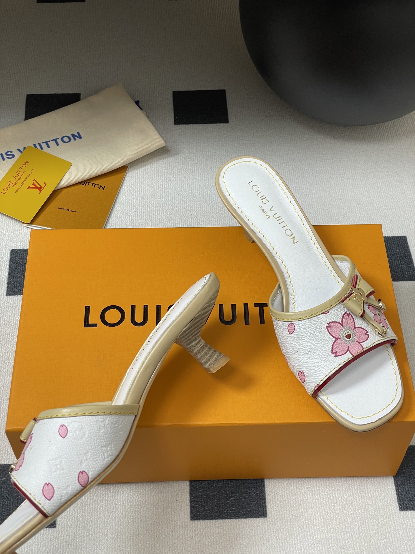 Louis Vuitton 2025SS Slides(EU35-41)-3CM