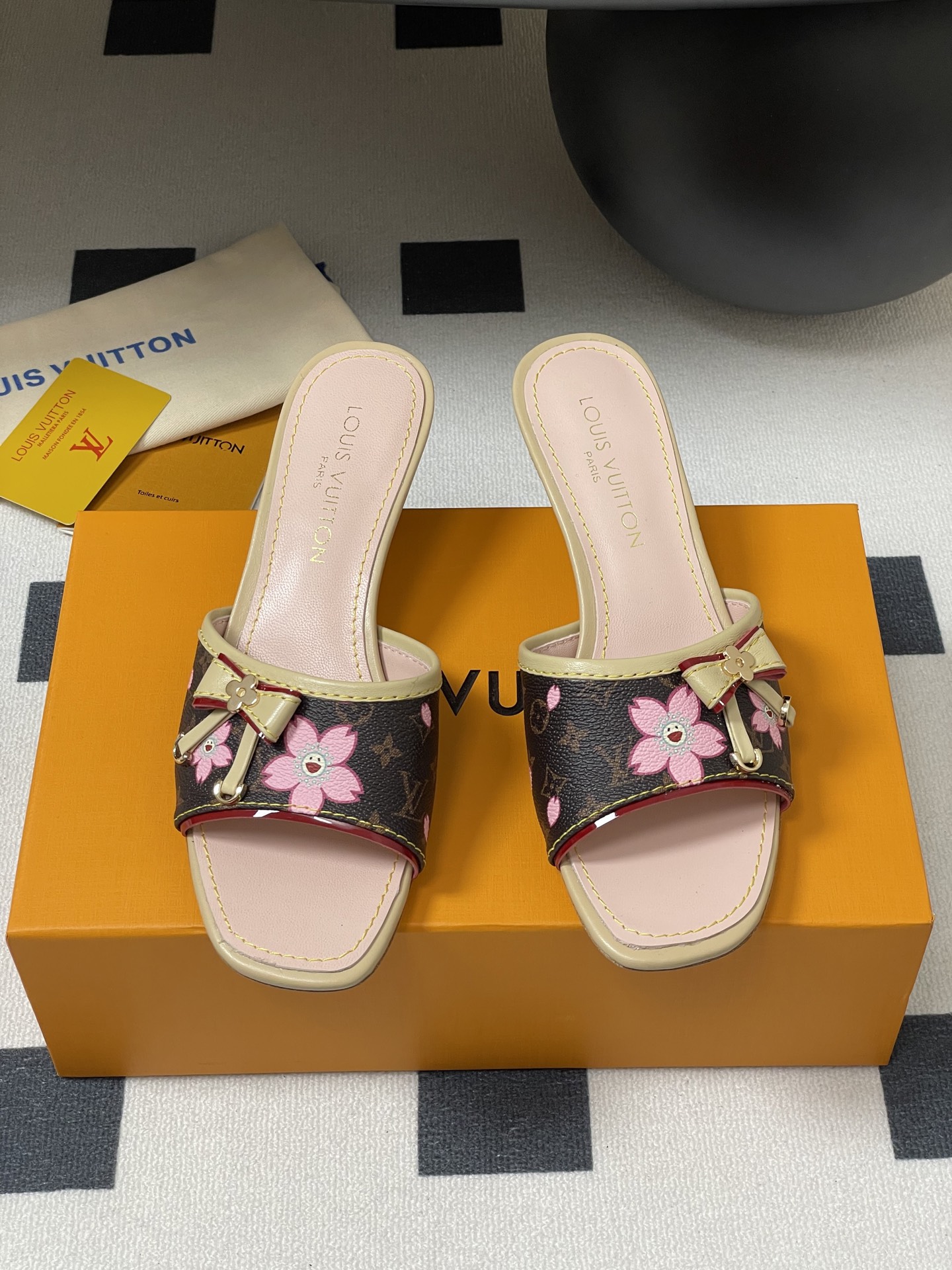 Louis Vuitton 2025SS Slides(EU35-41)-3CM