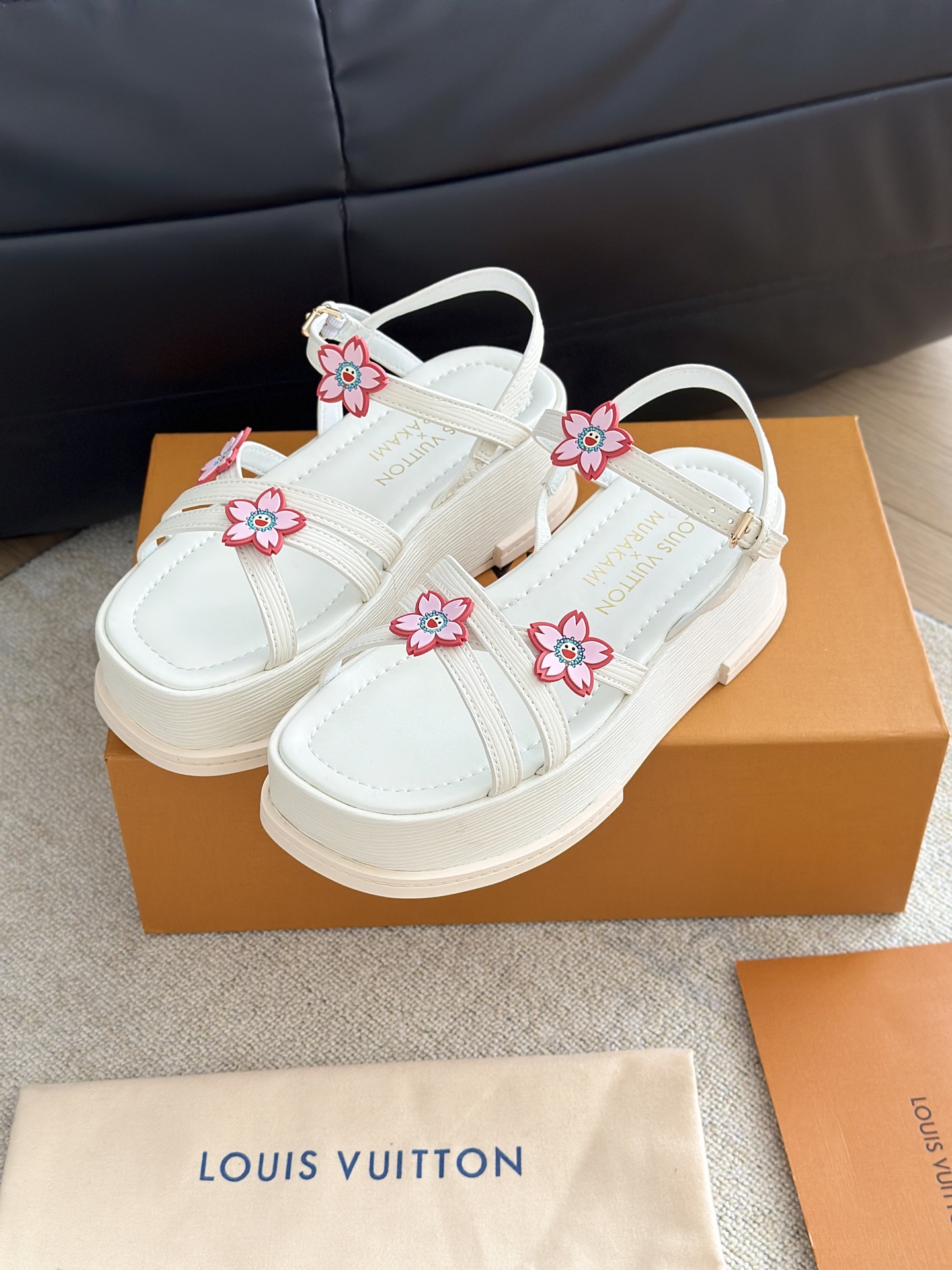 Louis Vuitton 2025SS Slides-5CM(EU35-41)