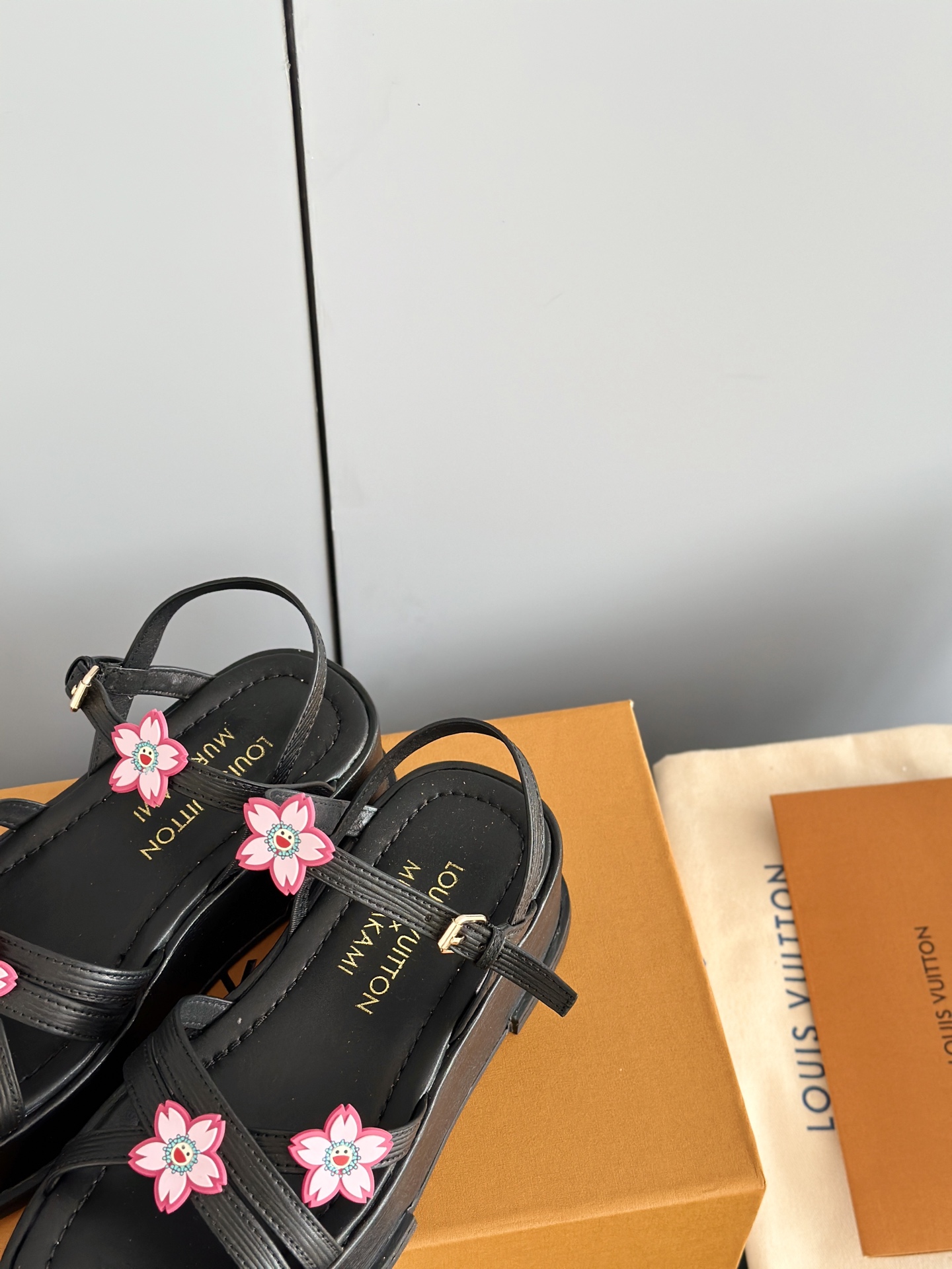 Louis Vuitton 2025SS Slides-5U35-41)