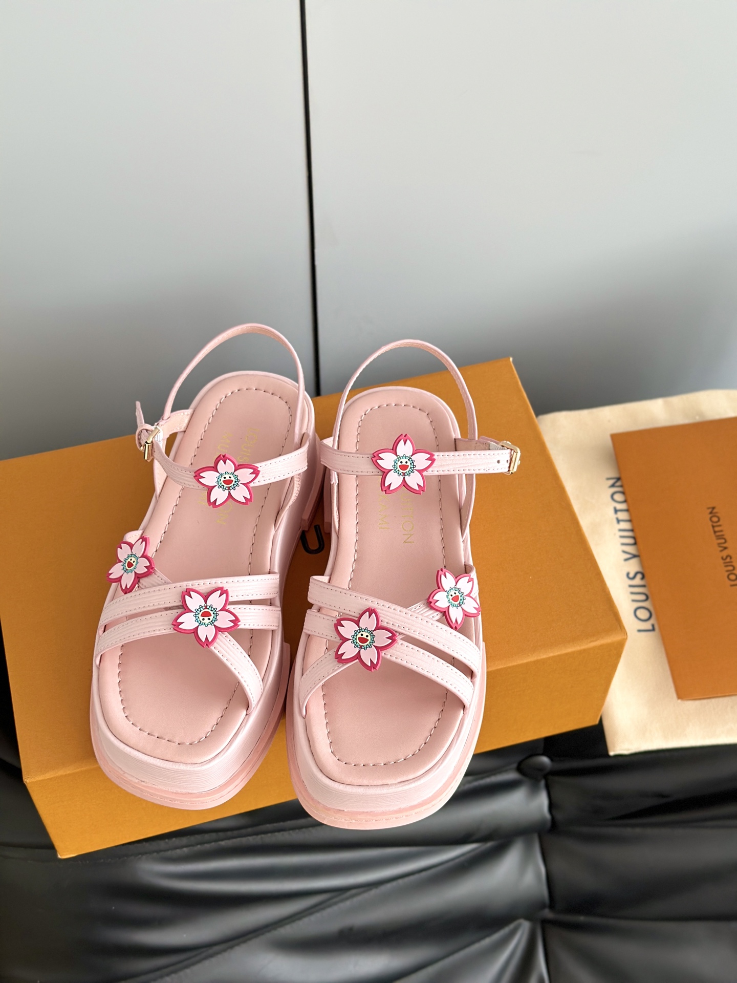 Louis Vuitton 2025SS Slides-5U35-41)