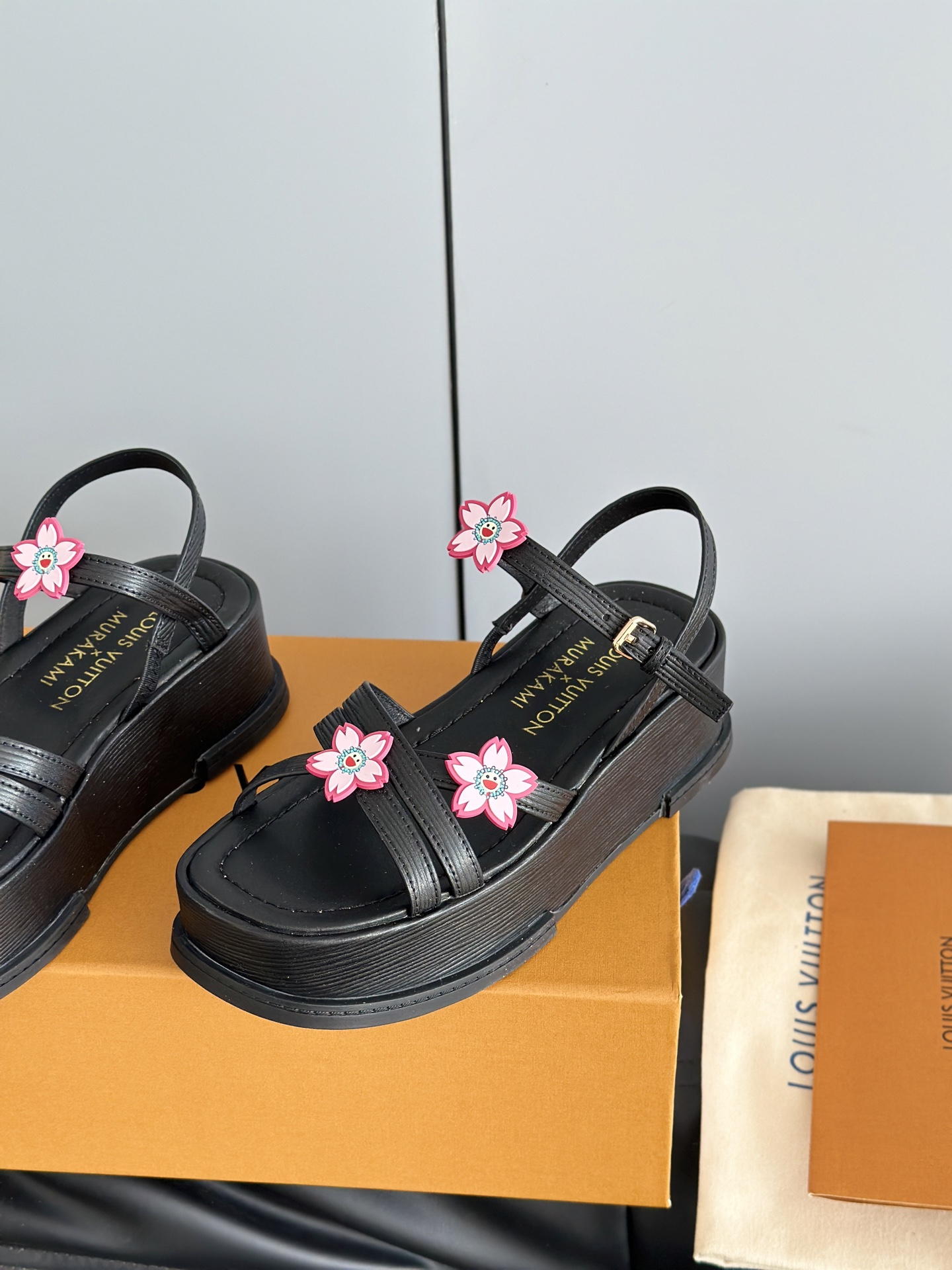 Louis Vuitton 2025SS Slides-5U35-41)