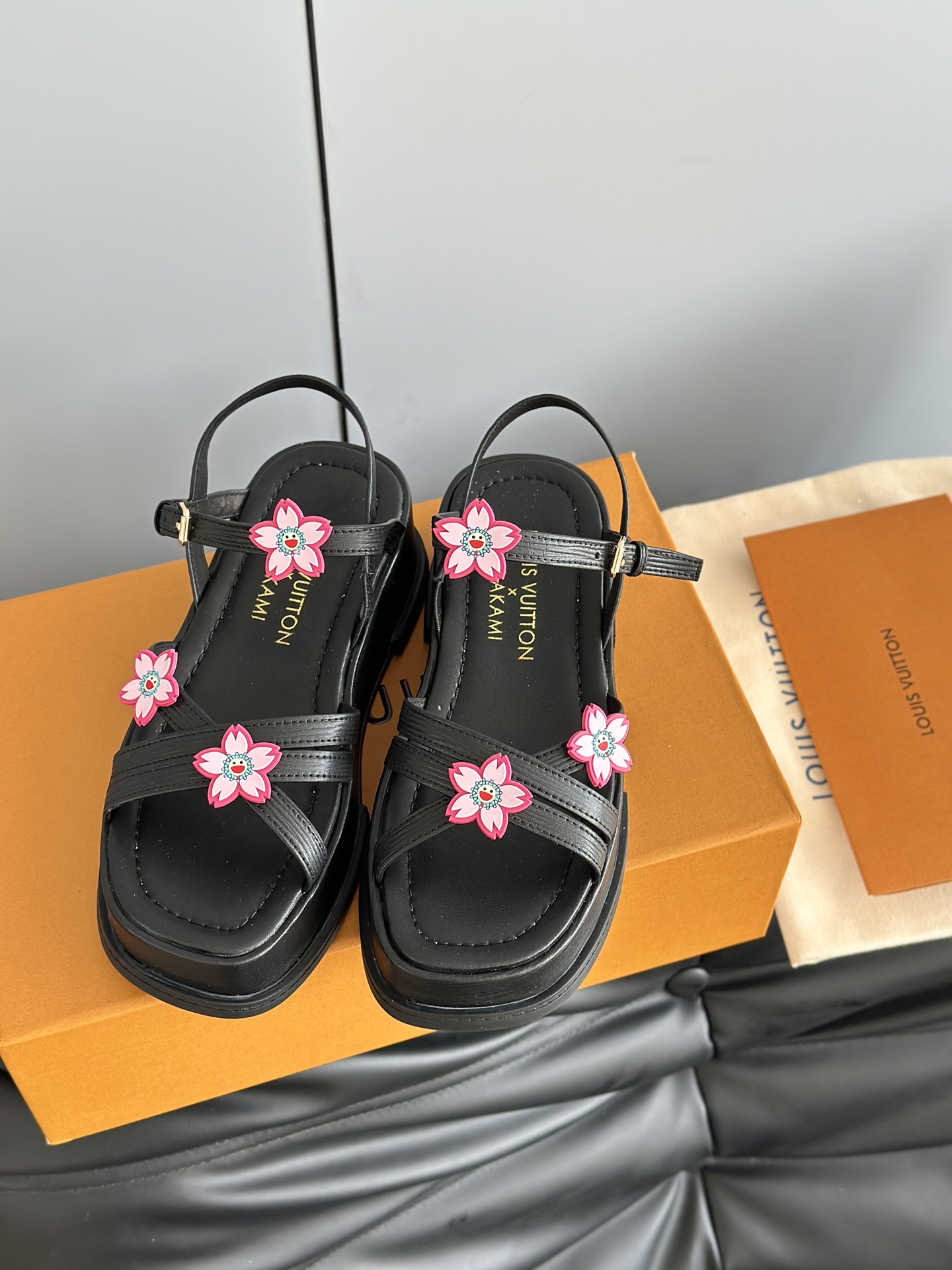 Louis Vuitton 2025SS Slides-5U35-41)