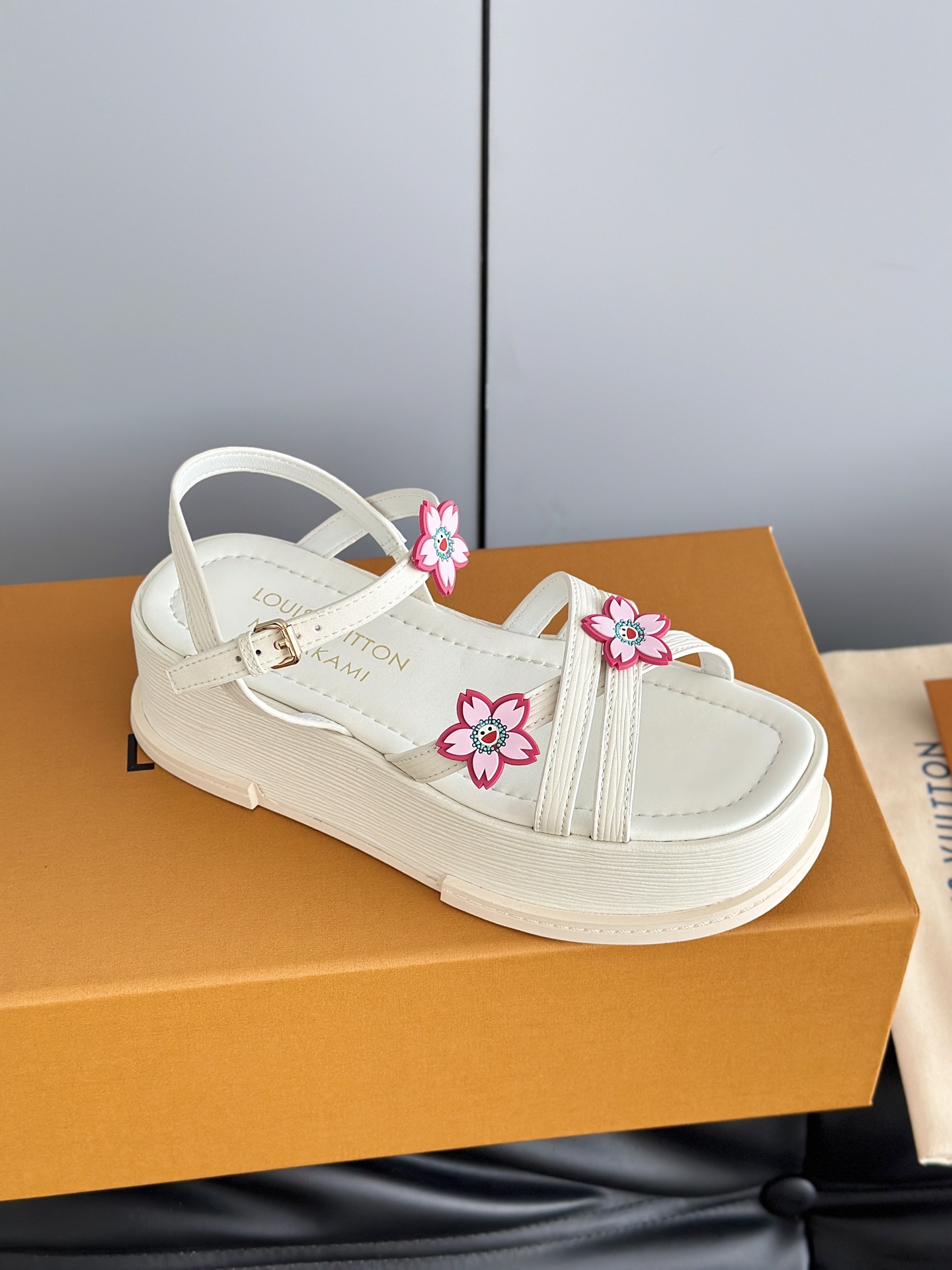 Louis Vuitton 2025SS Slides-5CM(EU35-41)