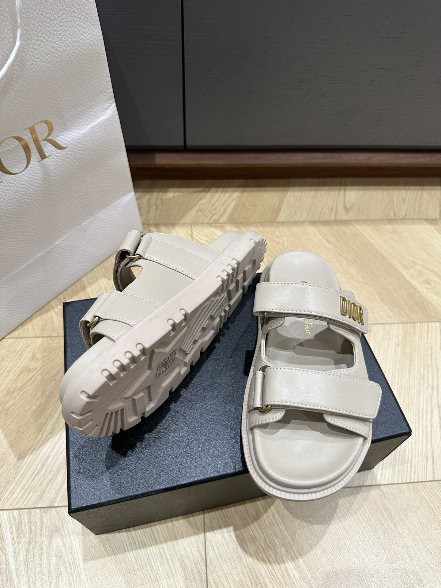 D*or 2025SS Sandals (EU35-41)