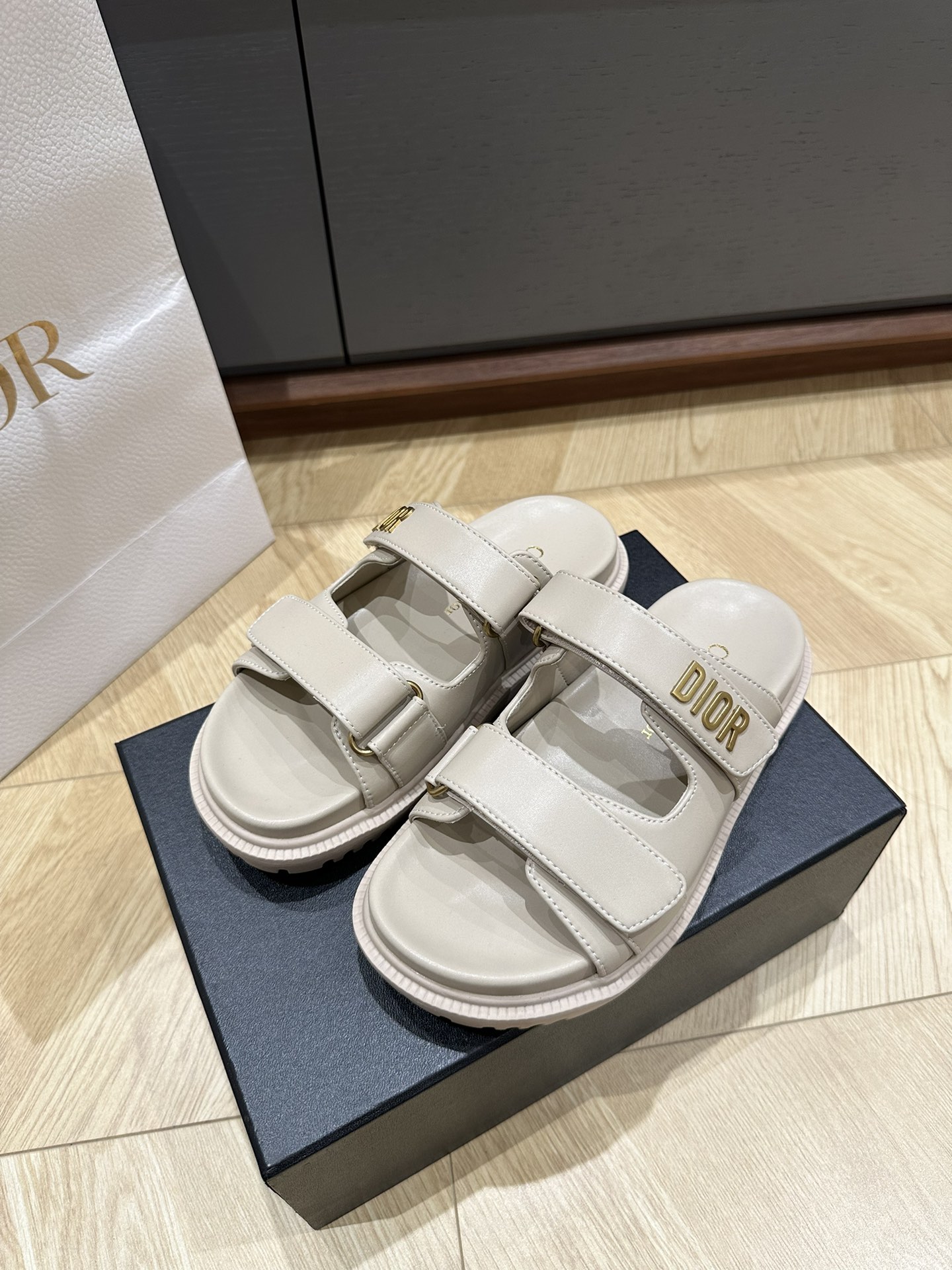 D*or 2025SS Sandals (EU35-41)