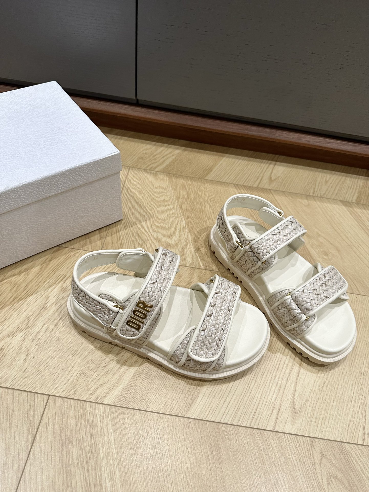 D*or 2025SS Sandals (EU35-41)