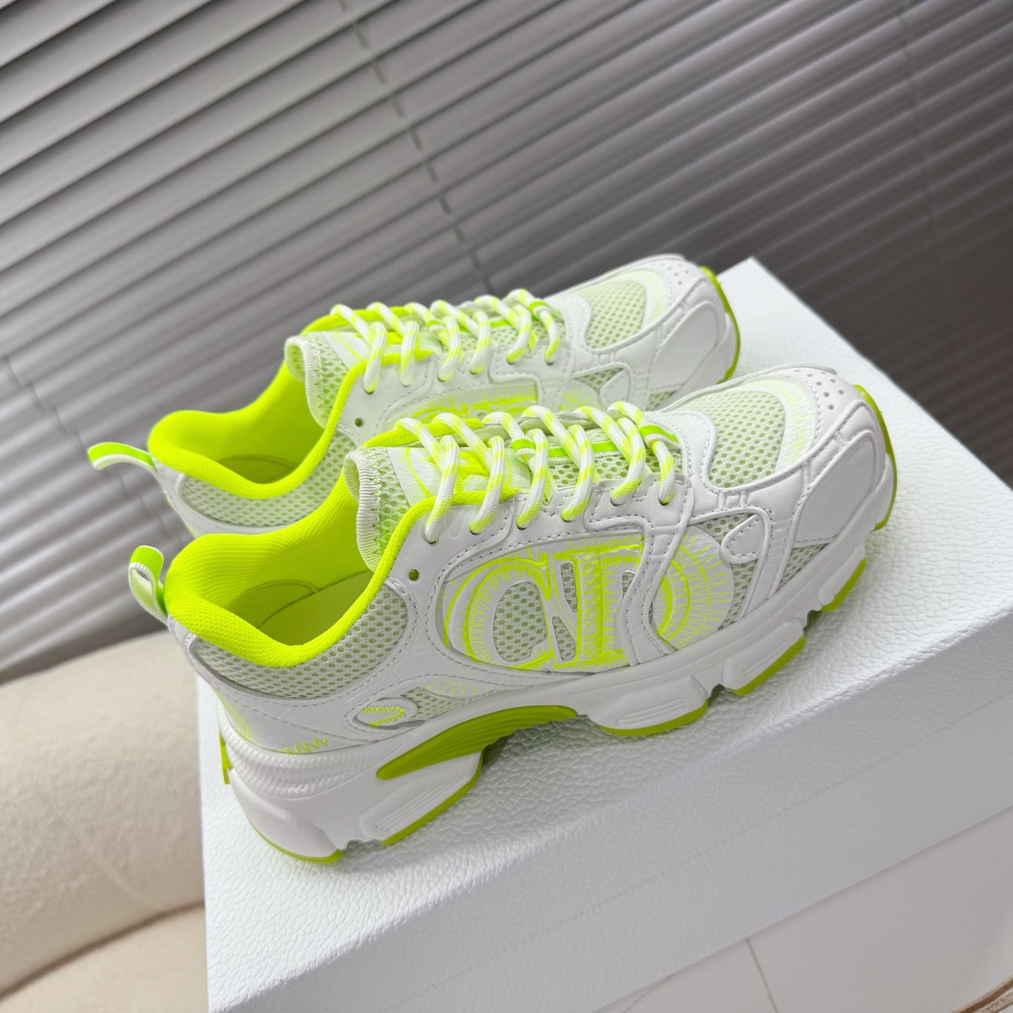 Dio* Chrono Sneaker