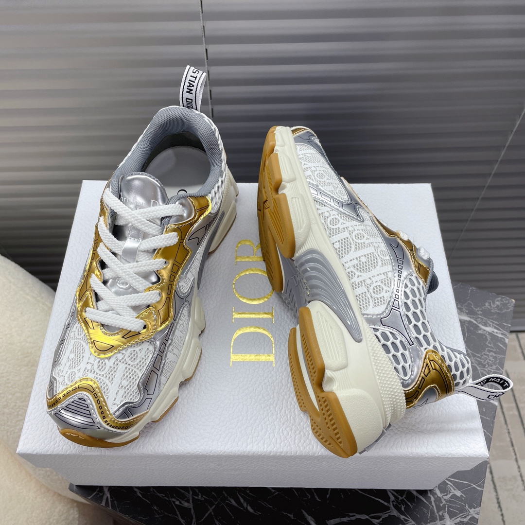 Dio* Chrono Sneaker