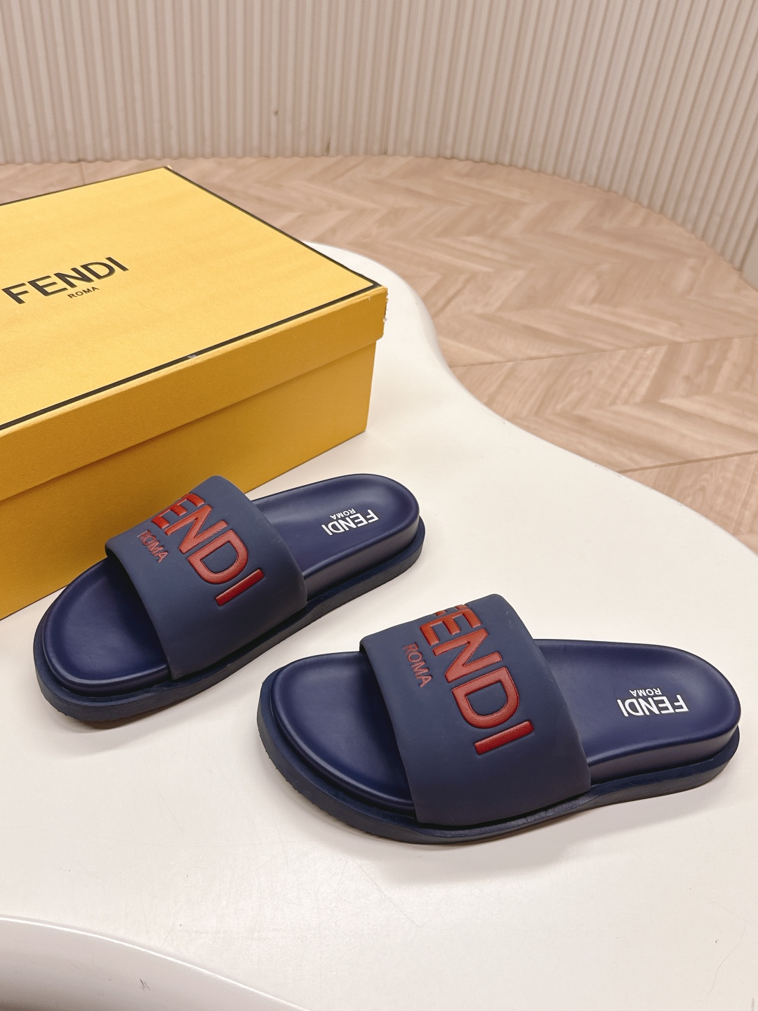 Fendi 2025ss Roma Slides(EU35-44)