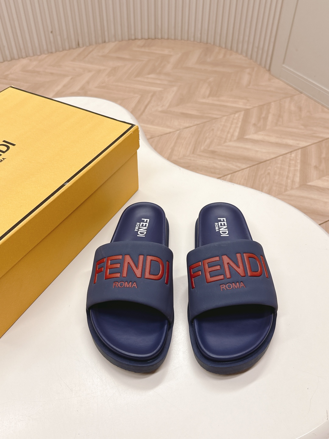 Fendi 2025ss Roma Slides(EU35-44)