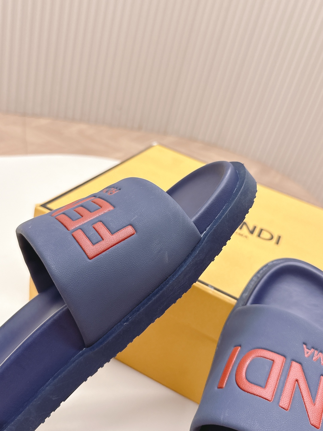 Fendi 2025ss Roma Slides(EU35-44)