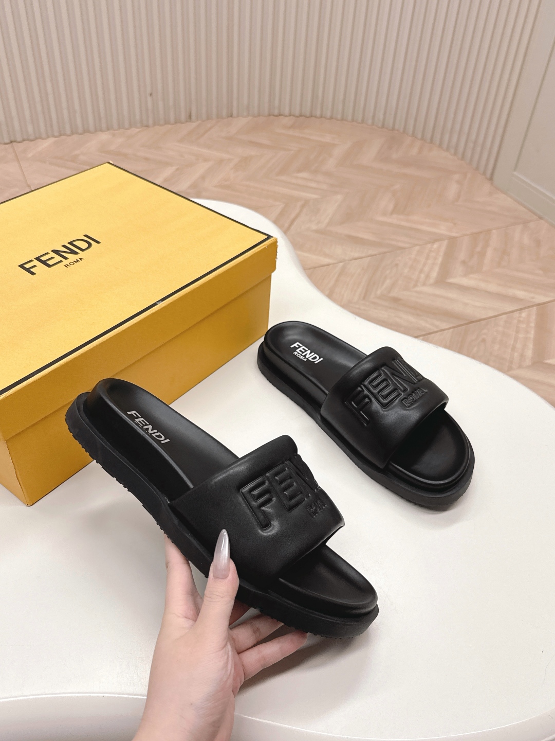 Fendi 2025ss Roma Slides(EU35-44)